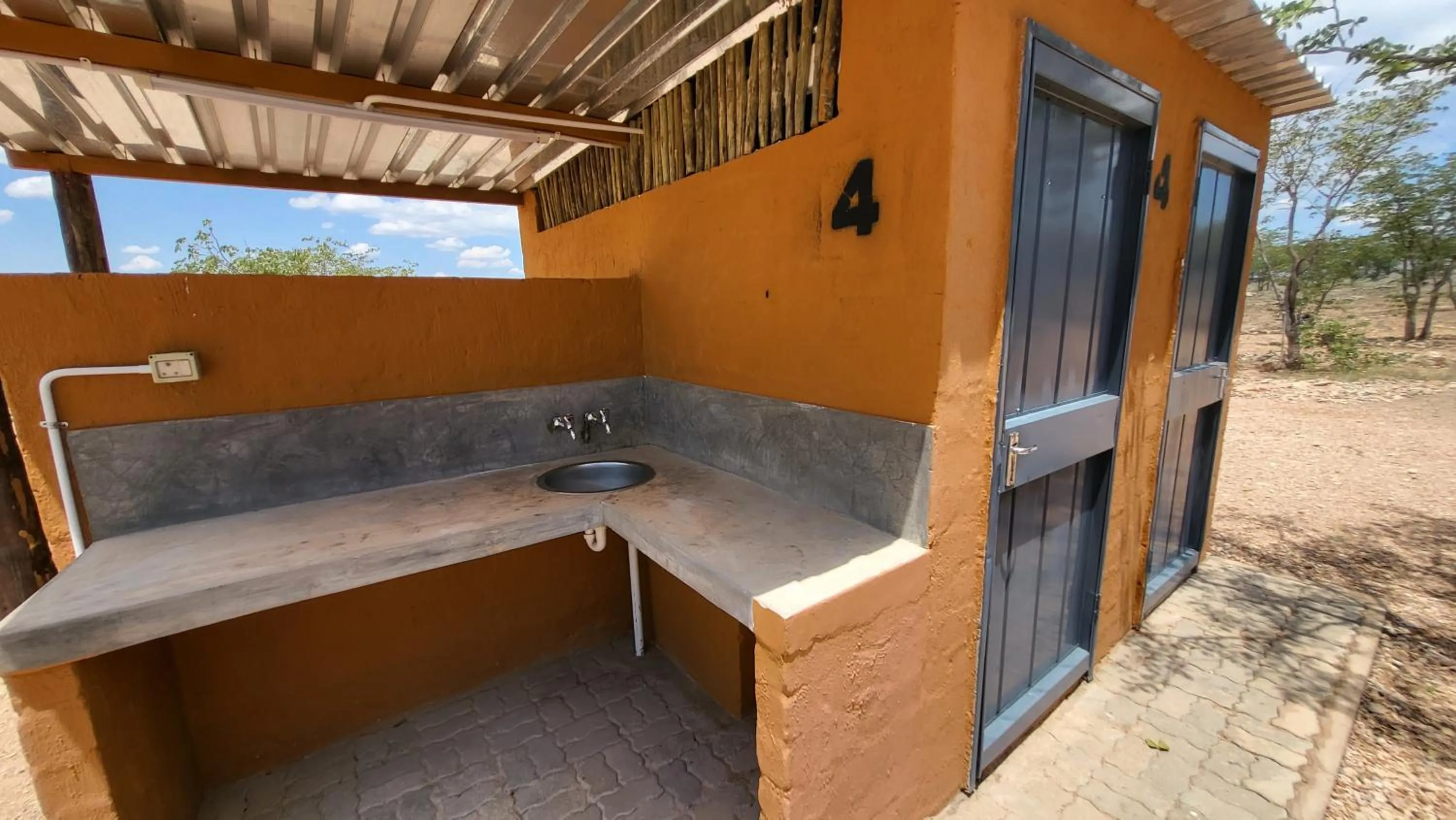 Area and facilities in Opuwo Country Lodge Campsite