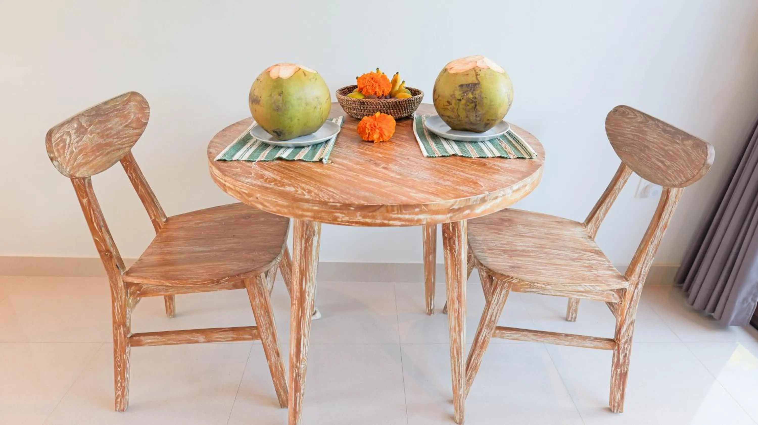 Food and drinks in Uma Rimbun Pool Villa