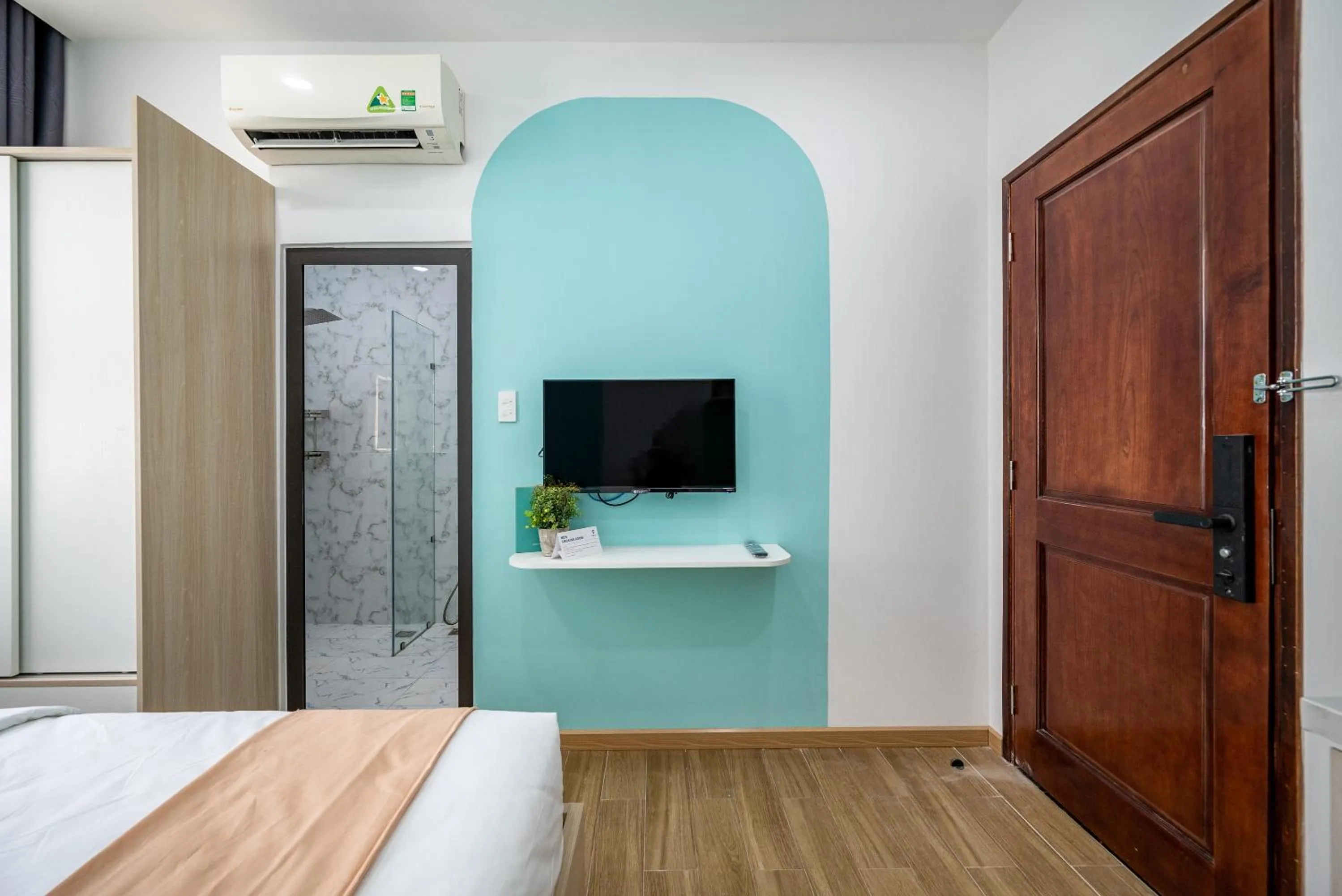 TV and multimedia, Bed in Cozrum Homes - Selina Residence