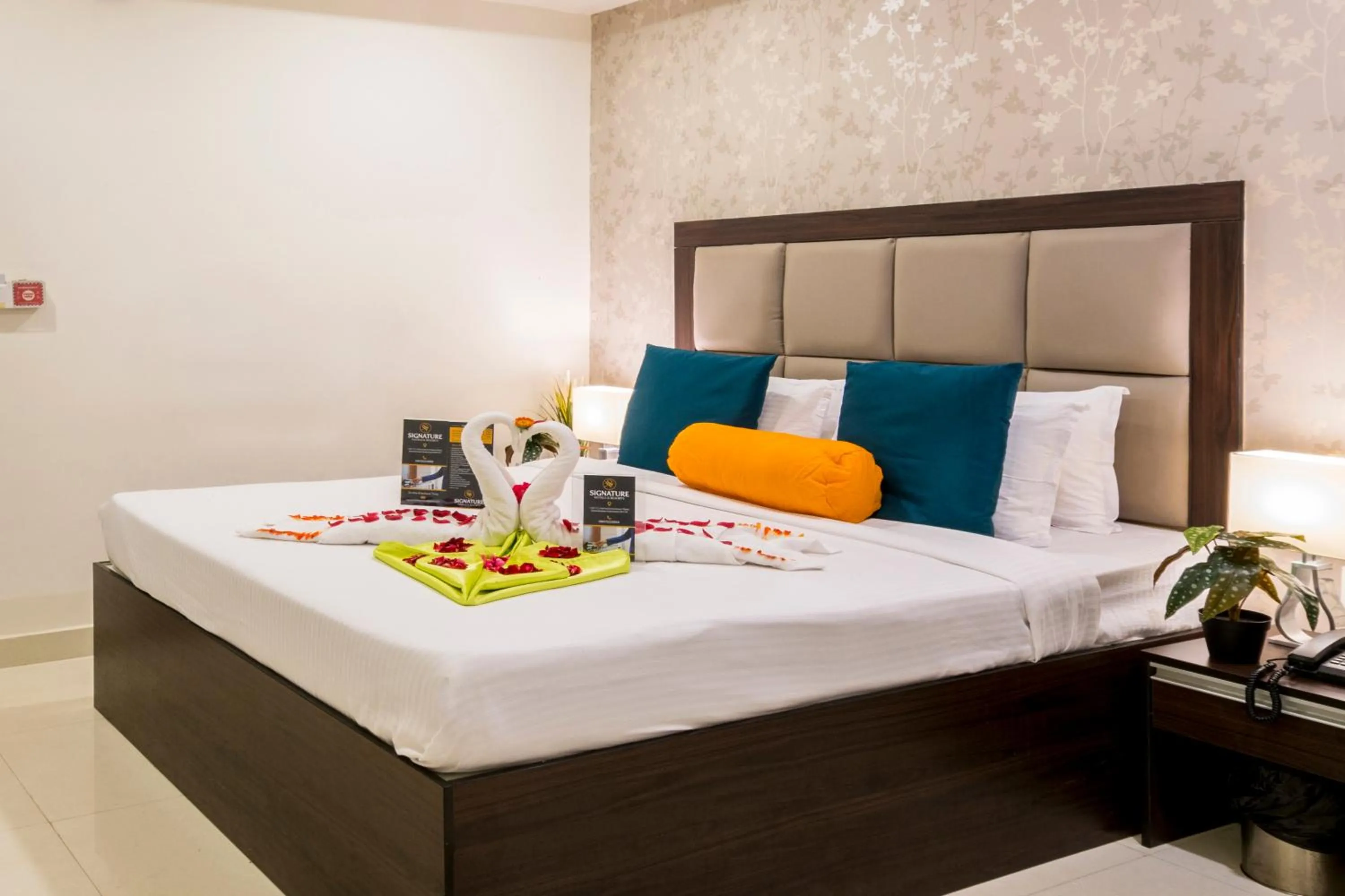 Bed in Hotel Fortune Hyderabad Airport Zone