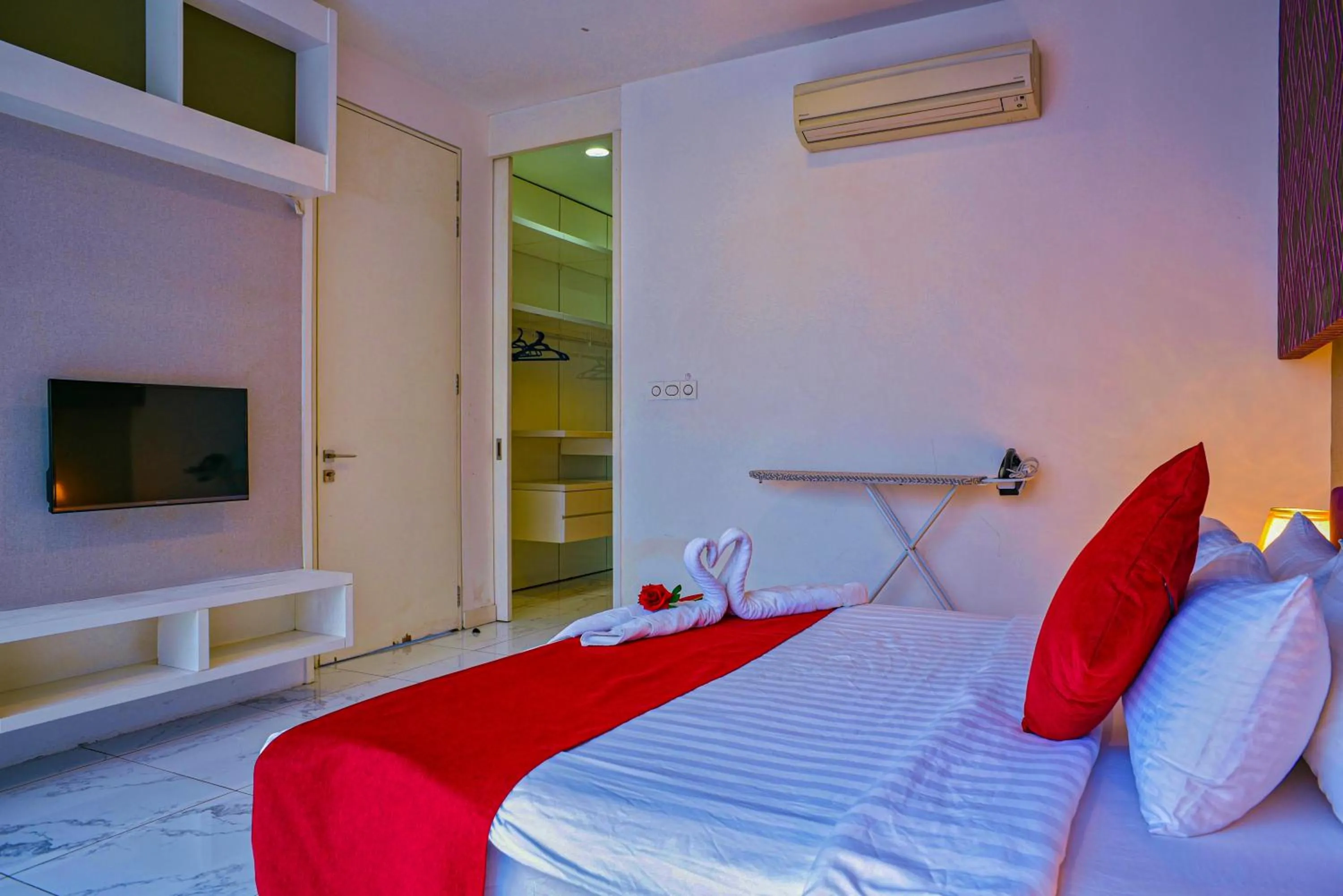 Bed in SKYWARD SUITES at Platinum KLCC