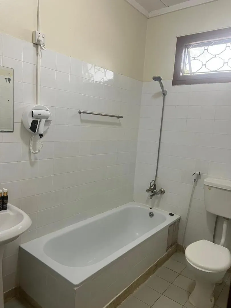 Shower in B&B HOTEL