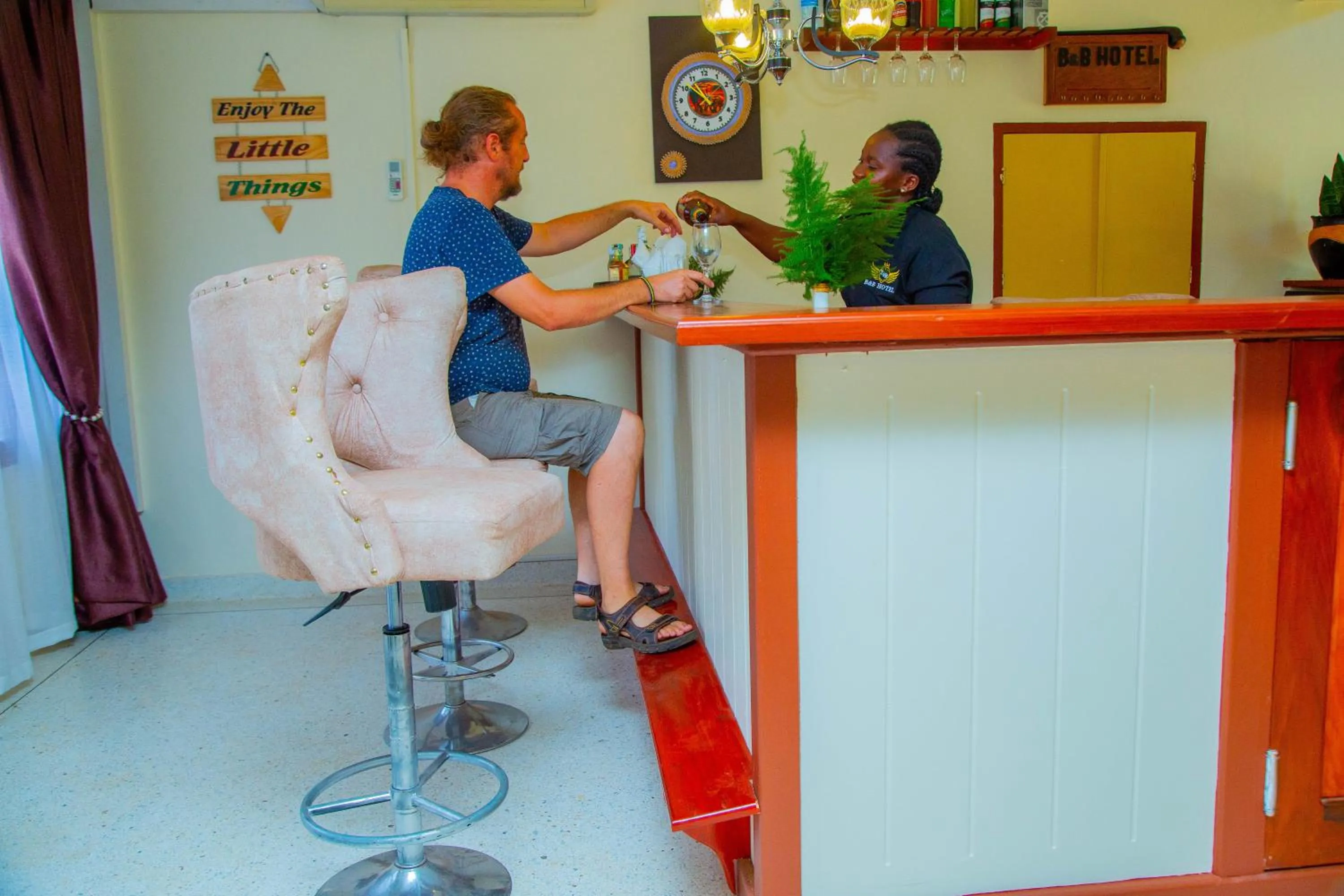 Lounge or bar in B&B HOTEL