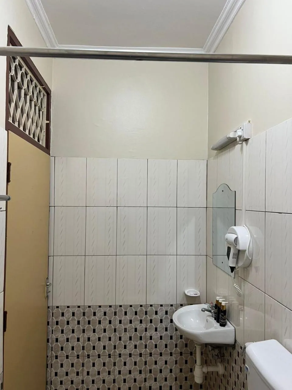 Shower in B&B HOTEL