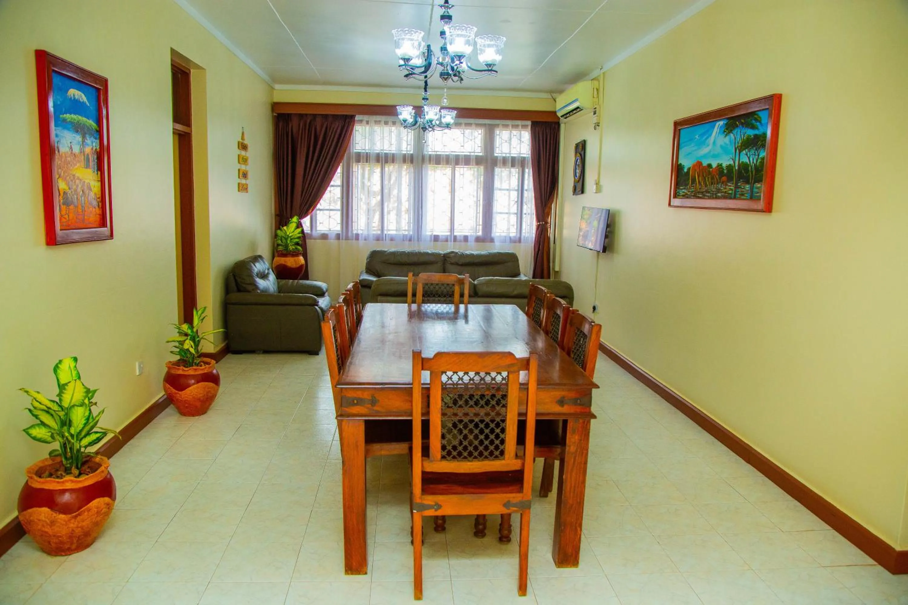 Communal lounge/ TV room in B&B HOTEL