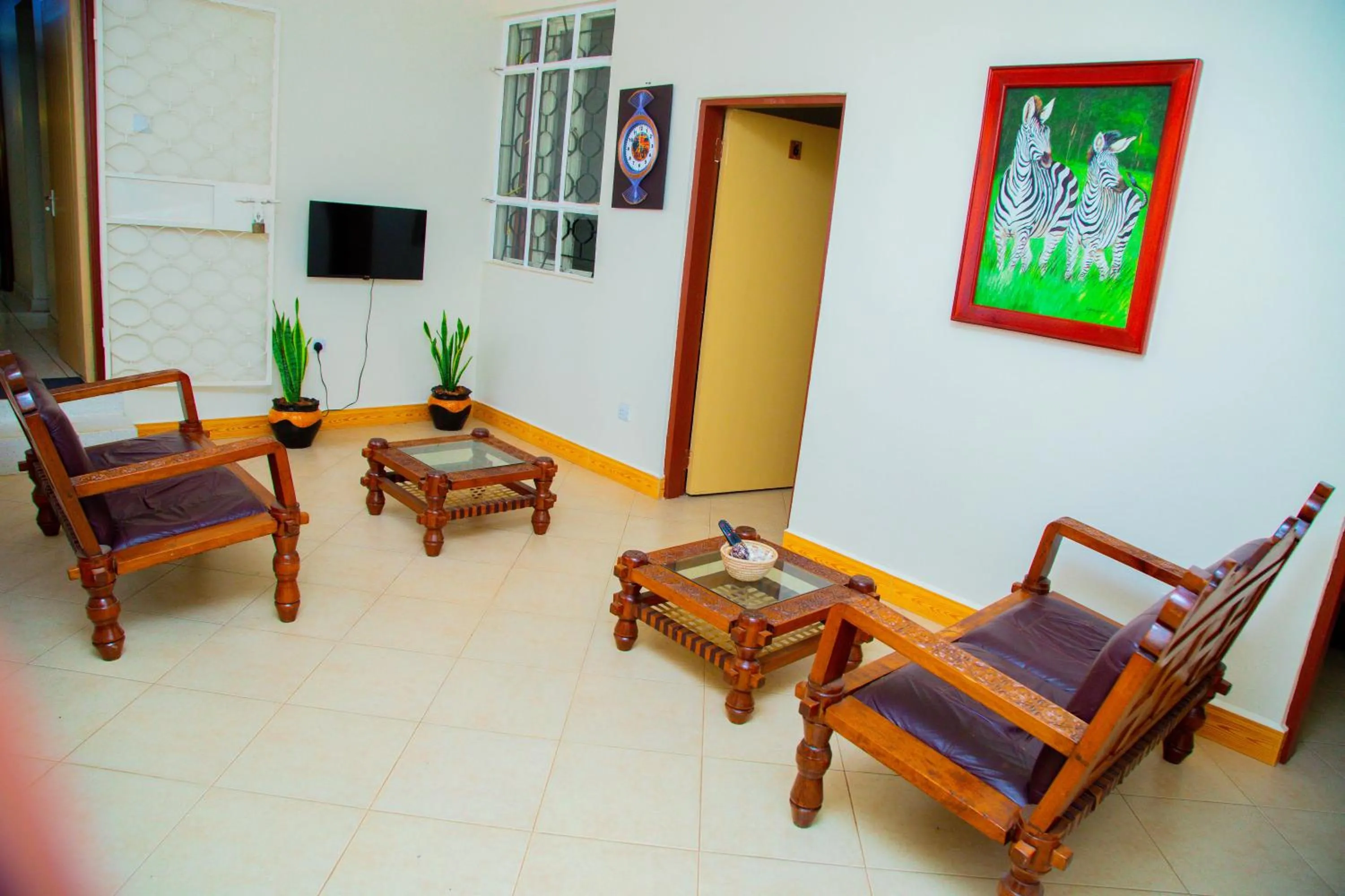 Communal lounge/ TV room in B&B HOTEL