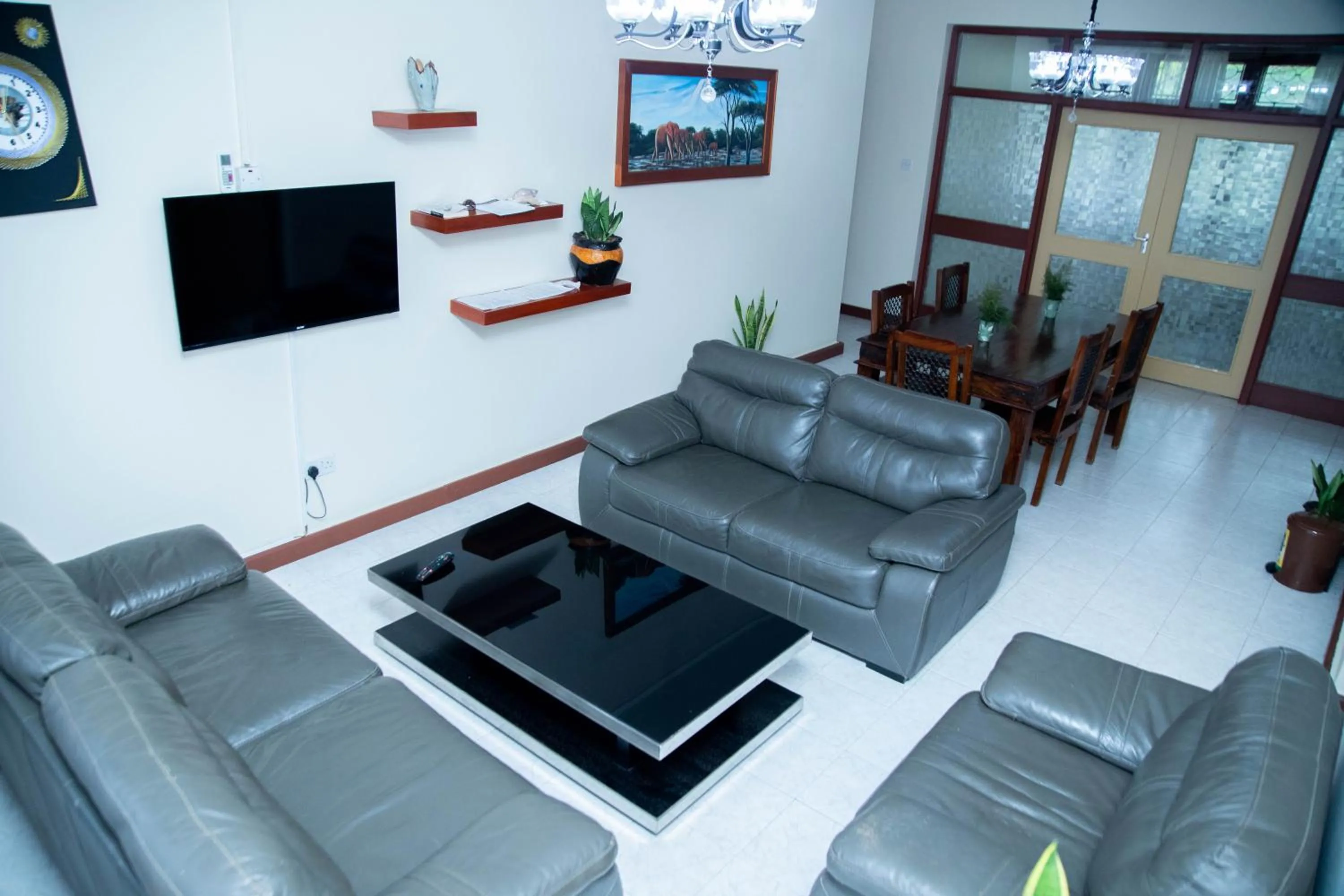 Communal lounge/ TV room in B&B HOTEL