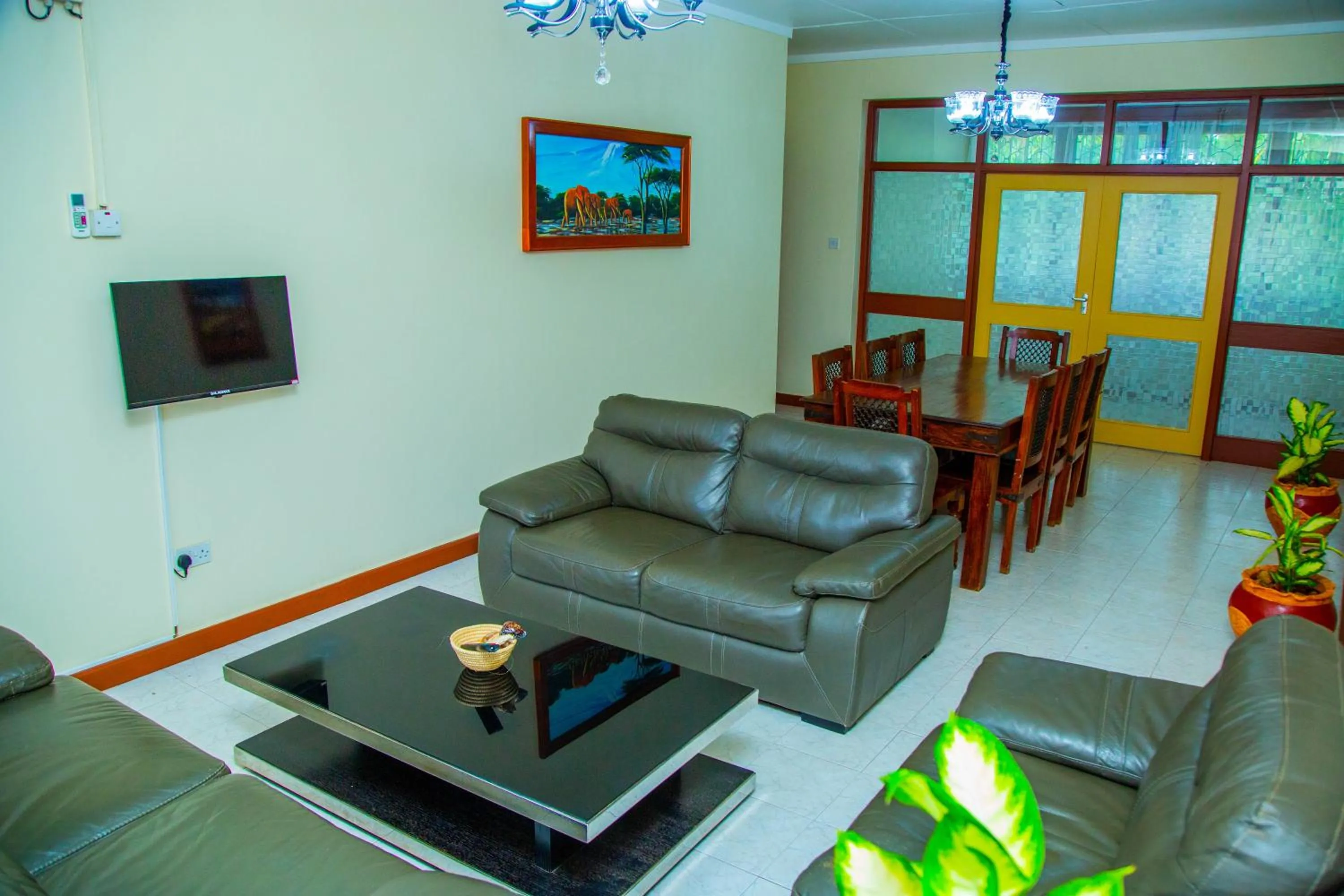 Communal lounge/ TV room in B&B HOTEL