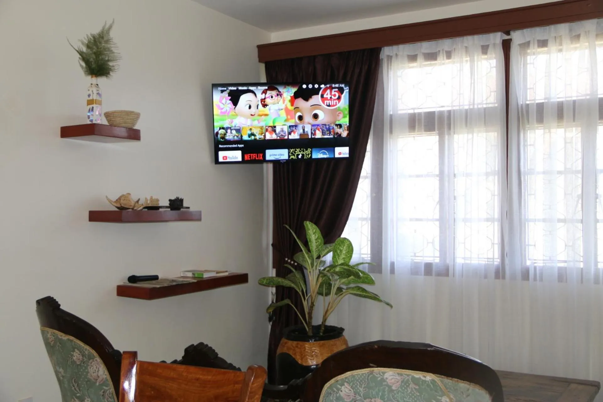 Communal lounge/ TV room in B&B HOTEL