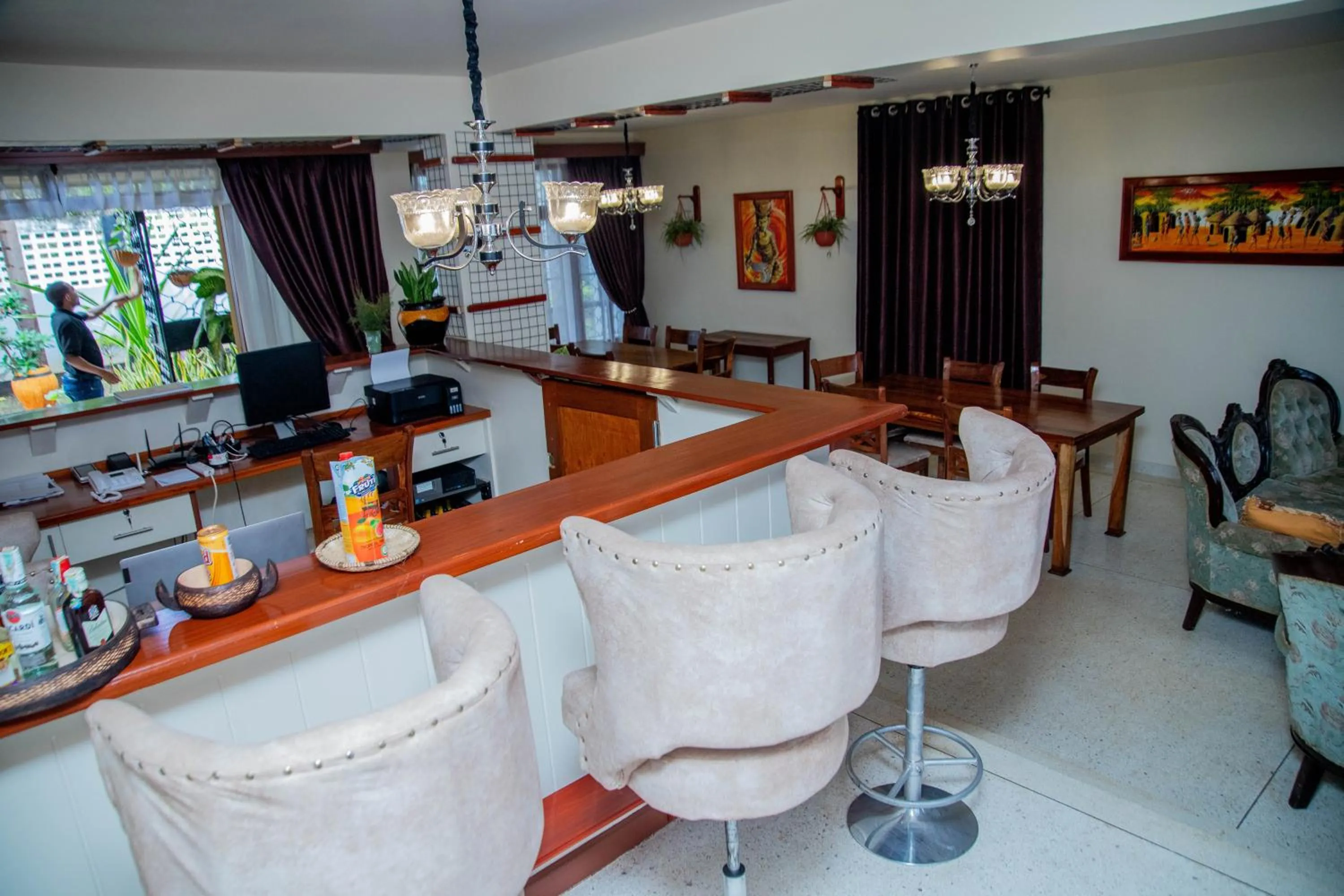 Restaurant/places to eat in B&B HOTEL