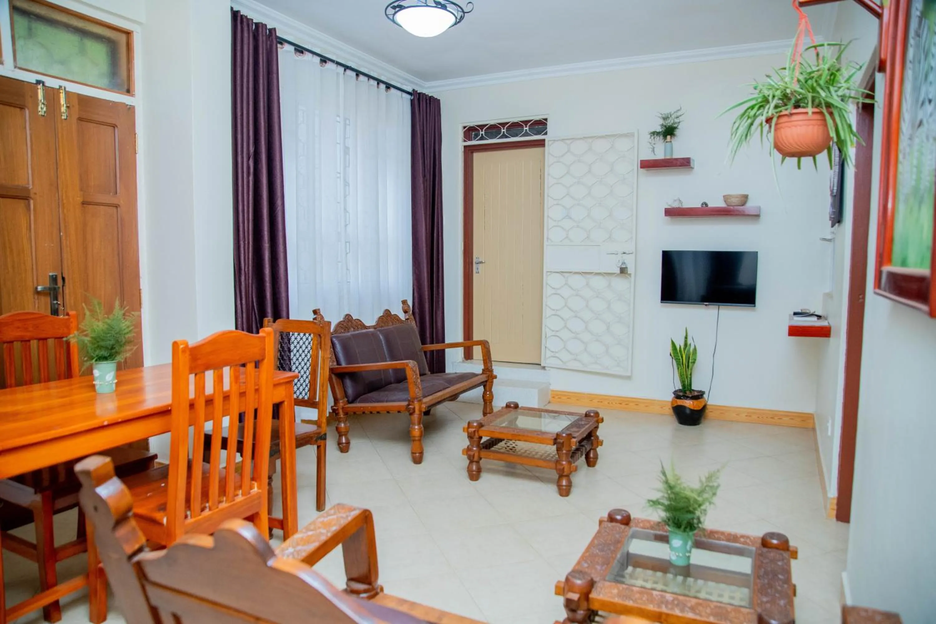 Communal lounge/ TV room in B&B HOTEL