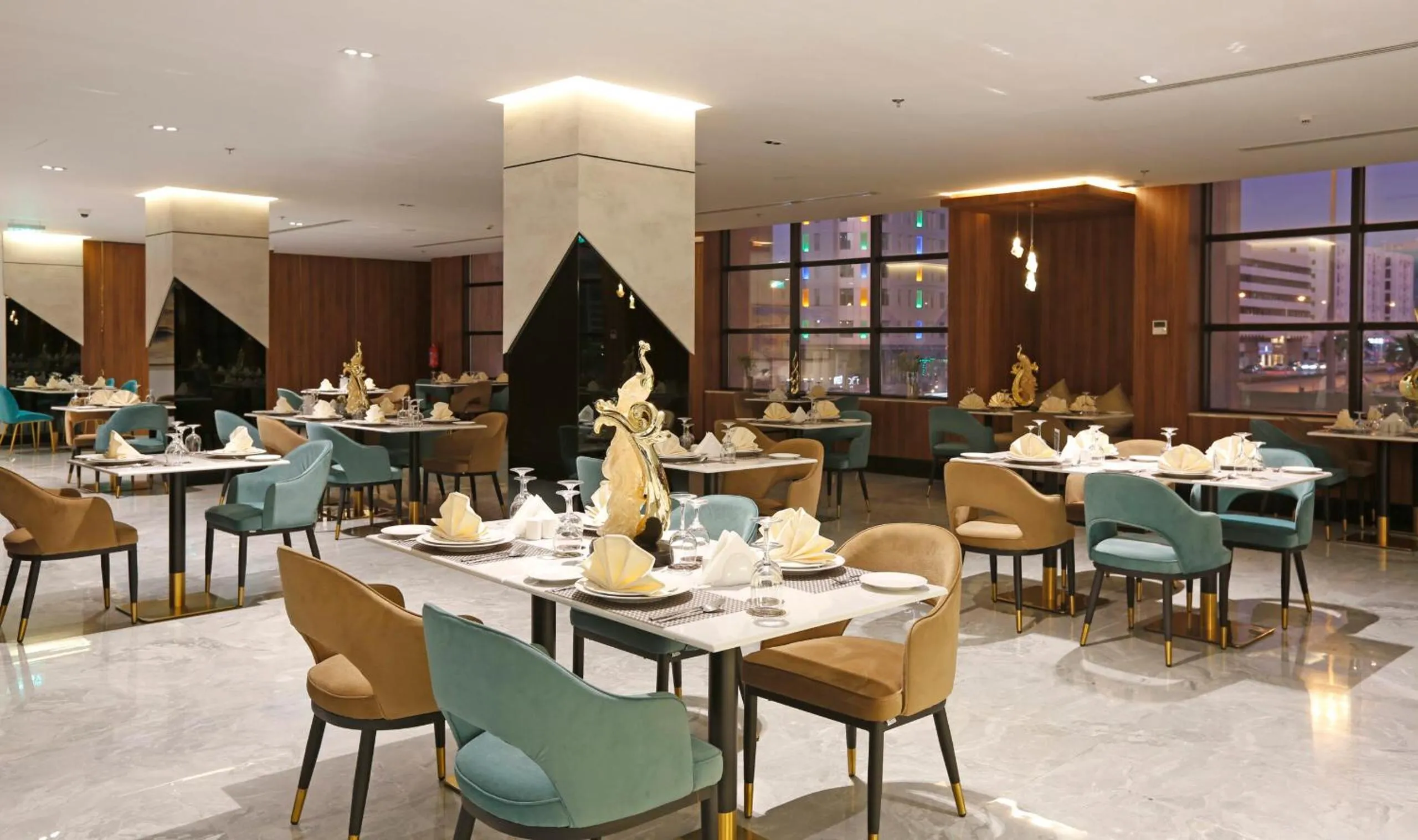Restaurant/places to eat in Novo Hotel
