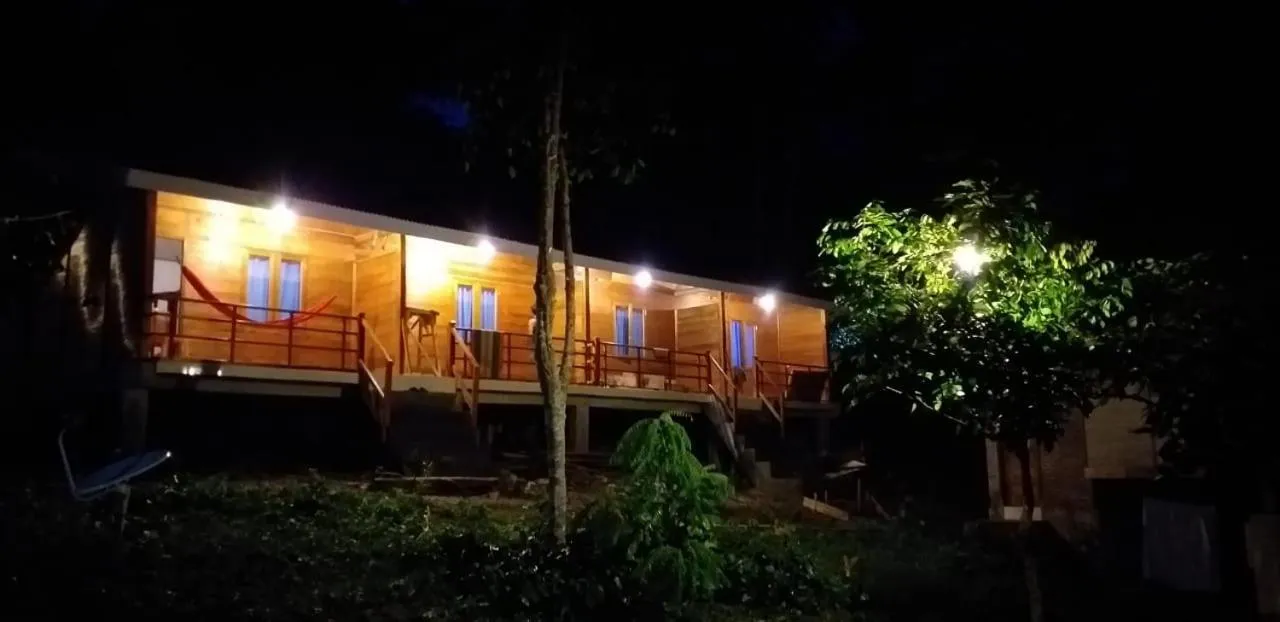 Olala Bungalows and Restaurant