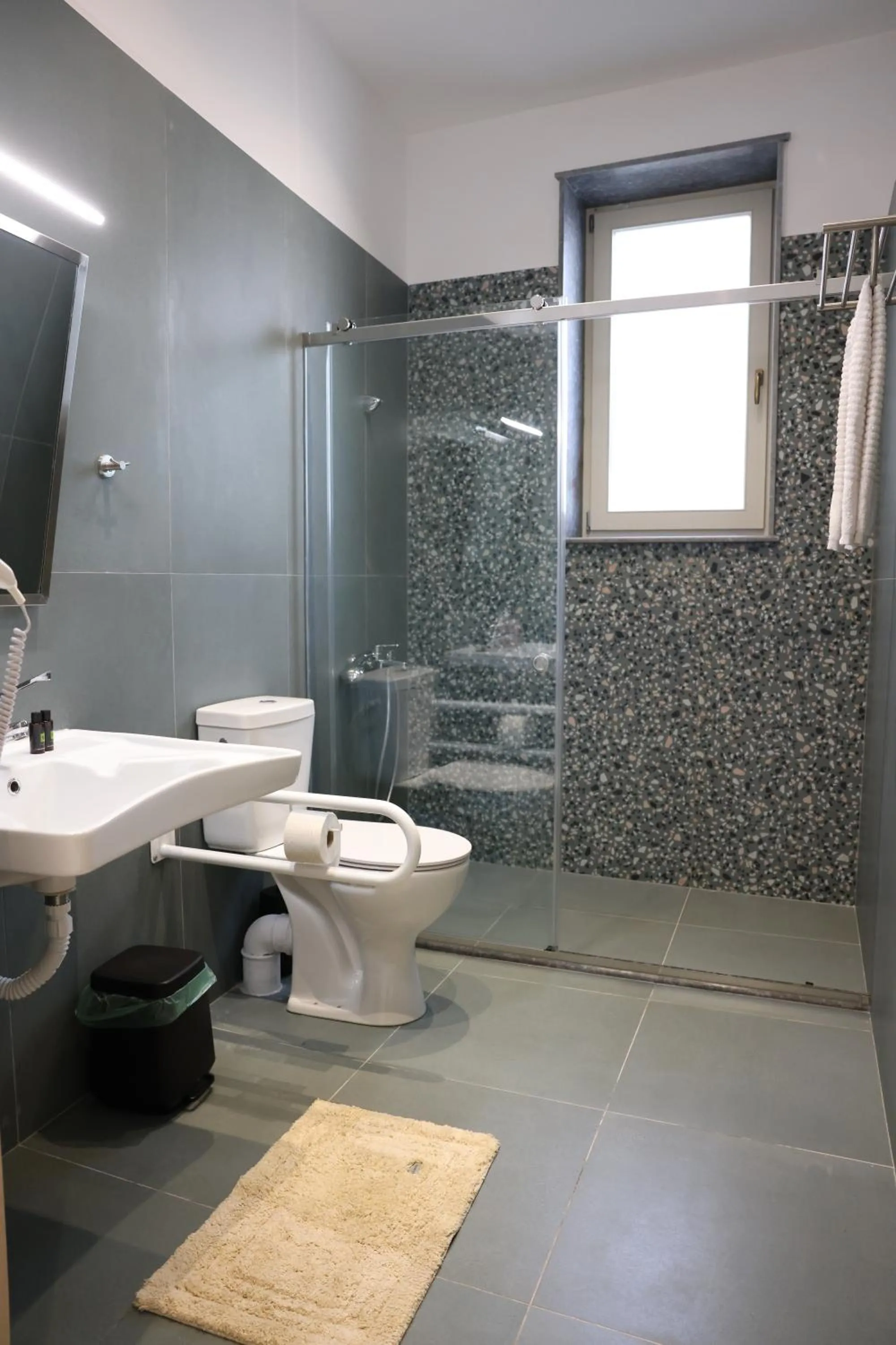 Bathroom in Lythri Studios