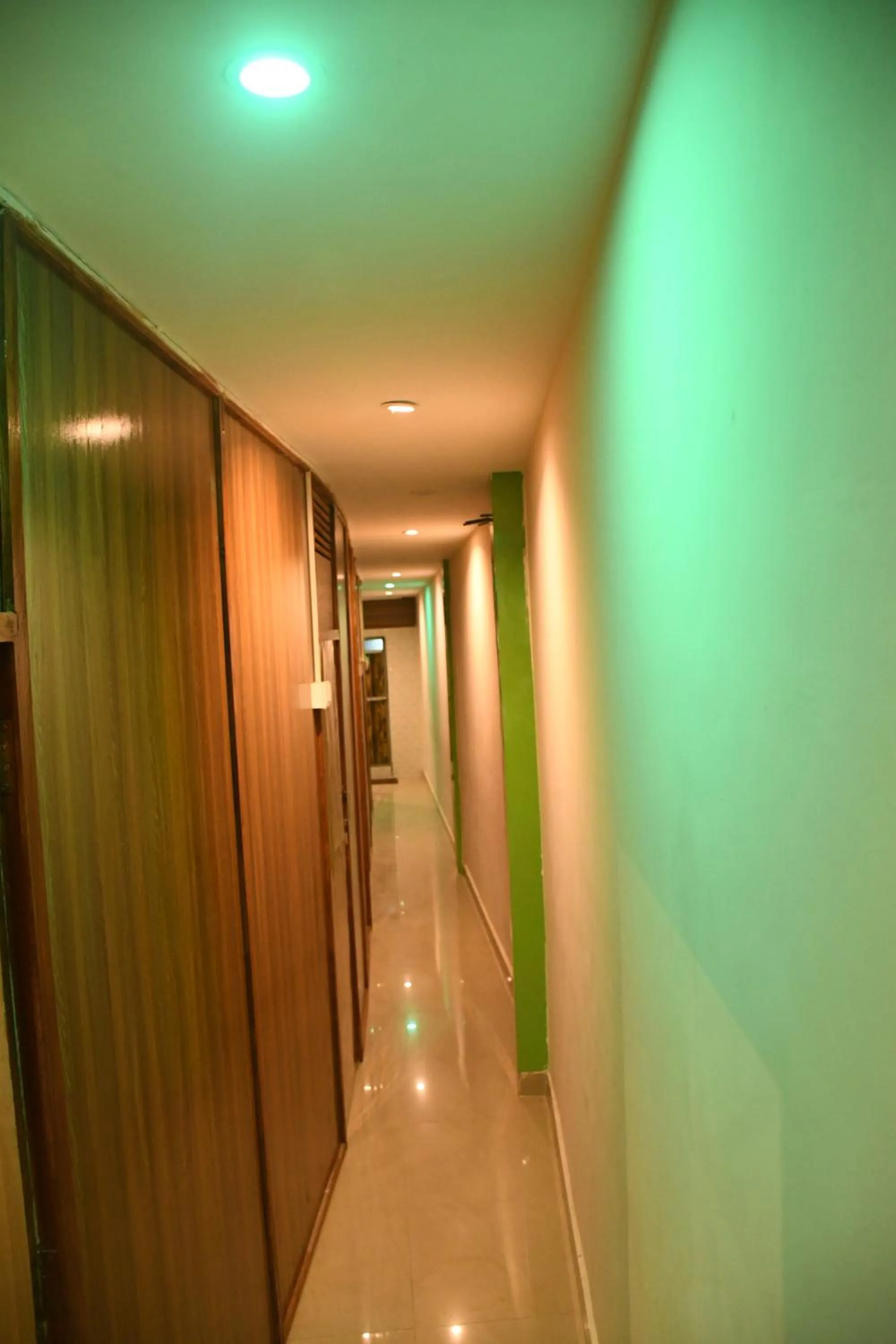 Lobby or reception in Airport Cabin Stay Mumbai Near T2