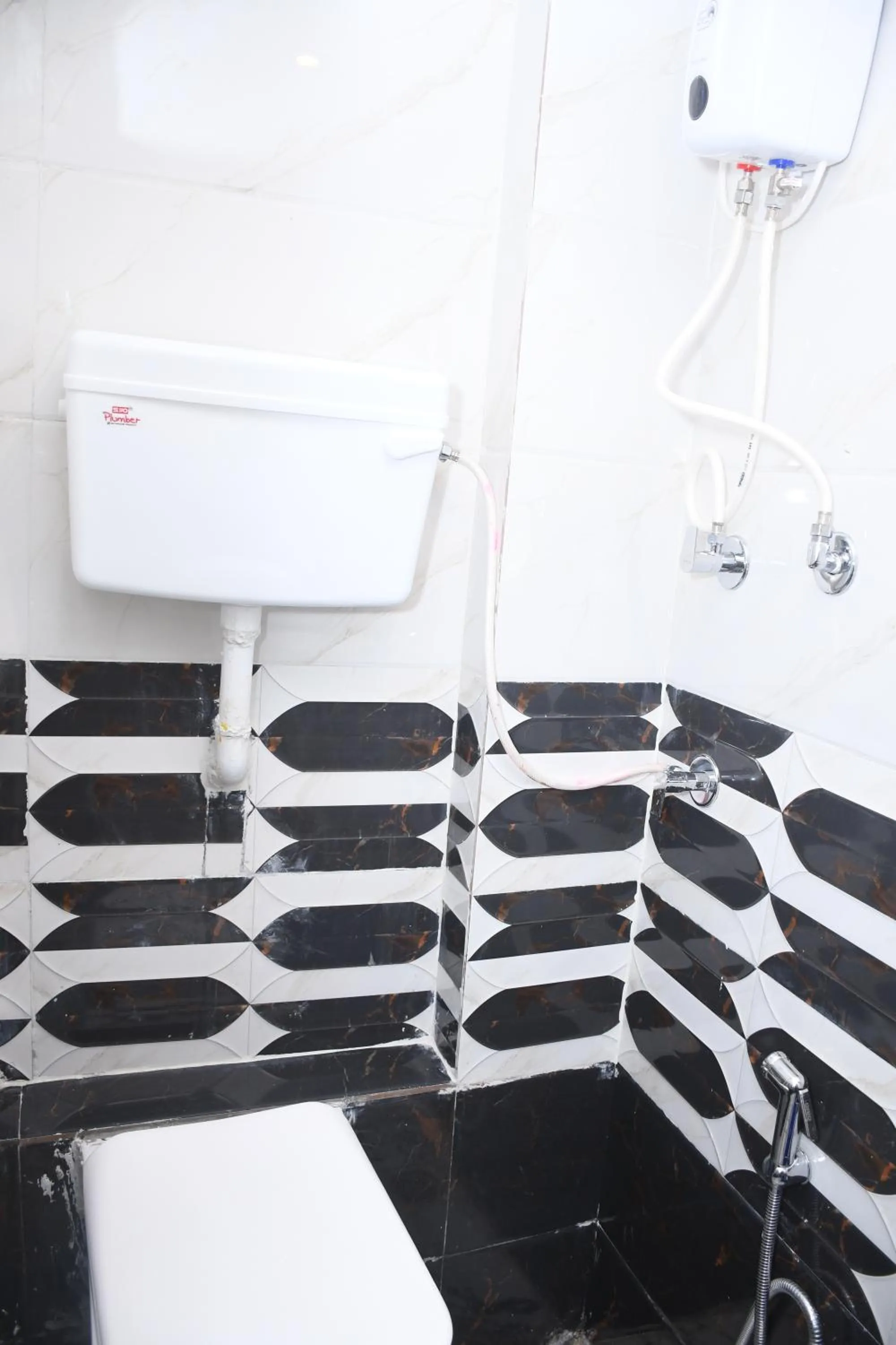 Bathroom in Airport Cabin Stay Mumbai Near T2