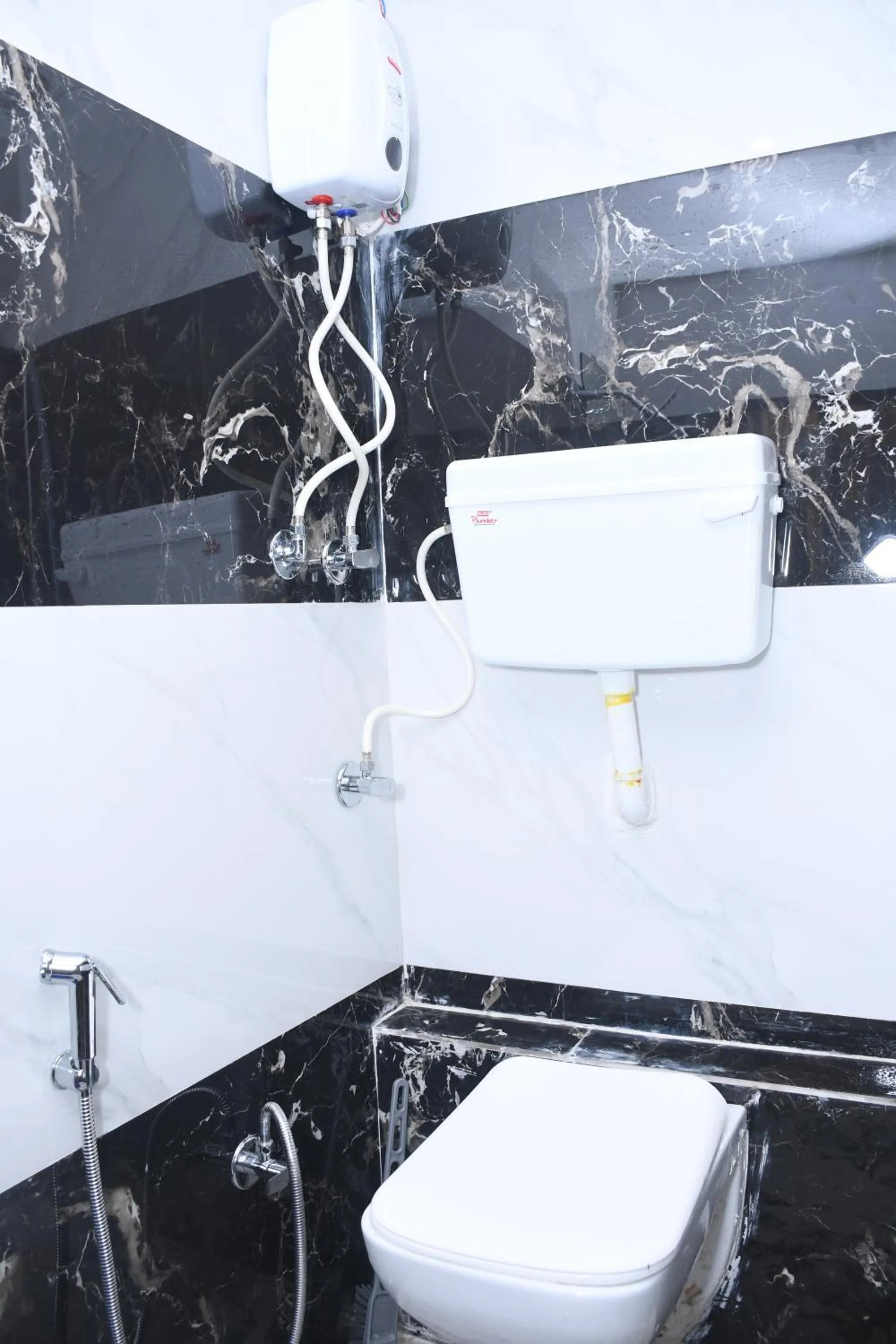 Bathroom in Airport Cabin Stay Mumbai Near T2