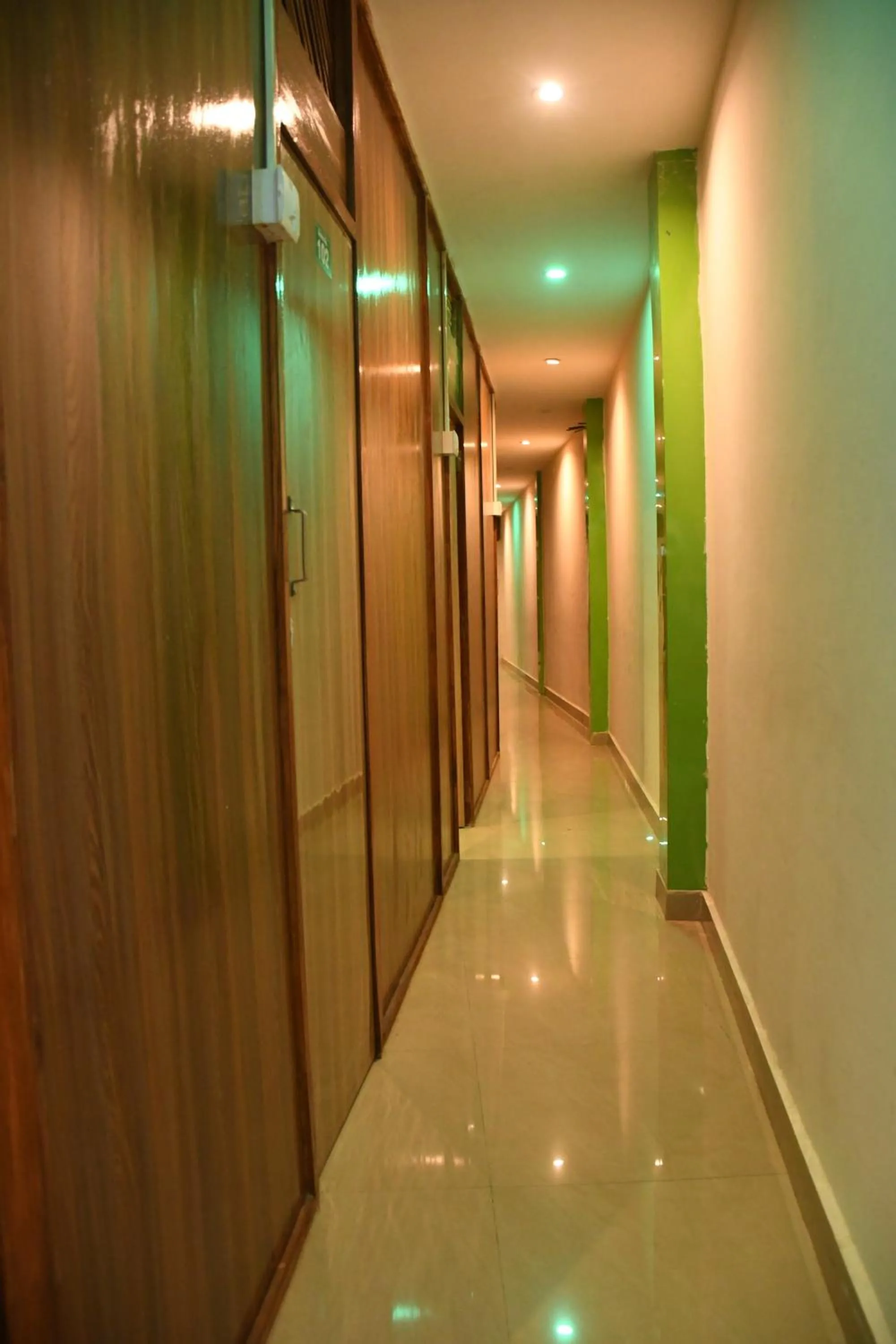 Lobby or reception in Airport Cabin Stay Mumbai Near T2