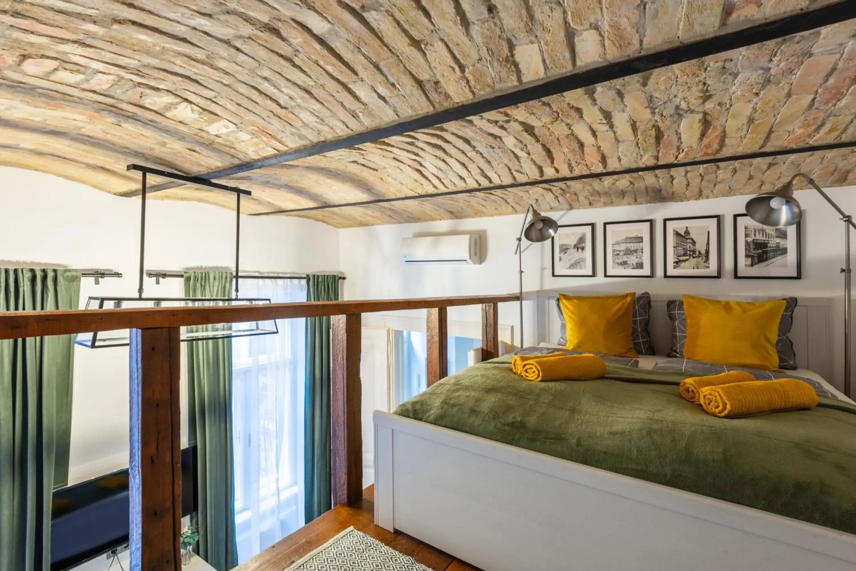 Standard Apartment in Budapest Holidays Courtyard Standard Apartment in Budapest Holidays Courtyard