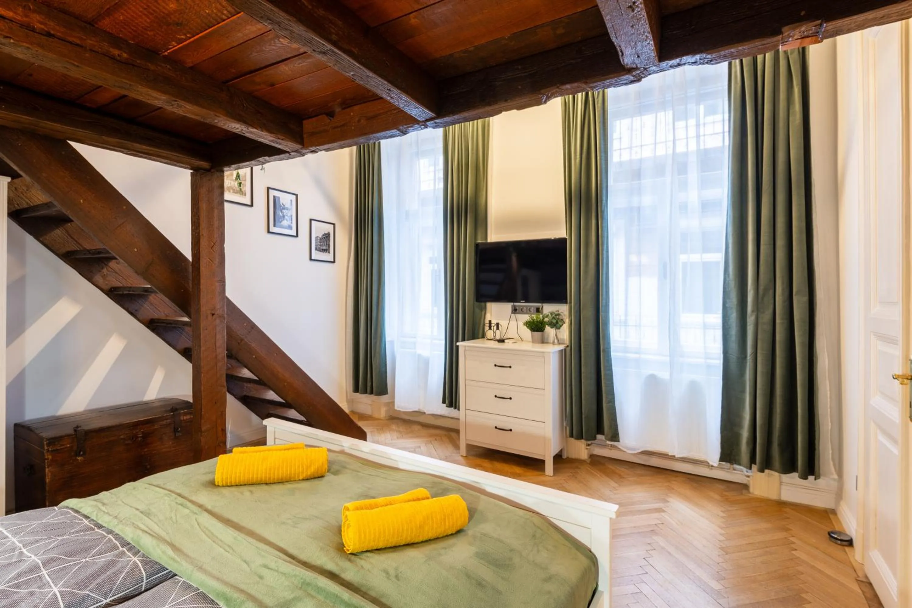 Standard Apartment in Budapest Holidays Courtyard