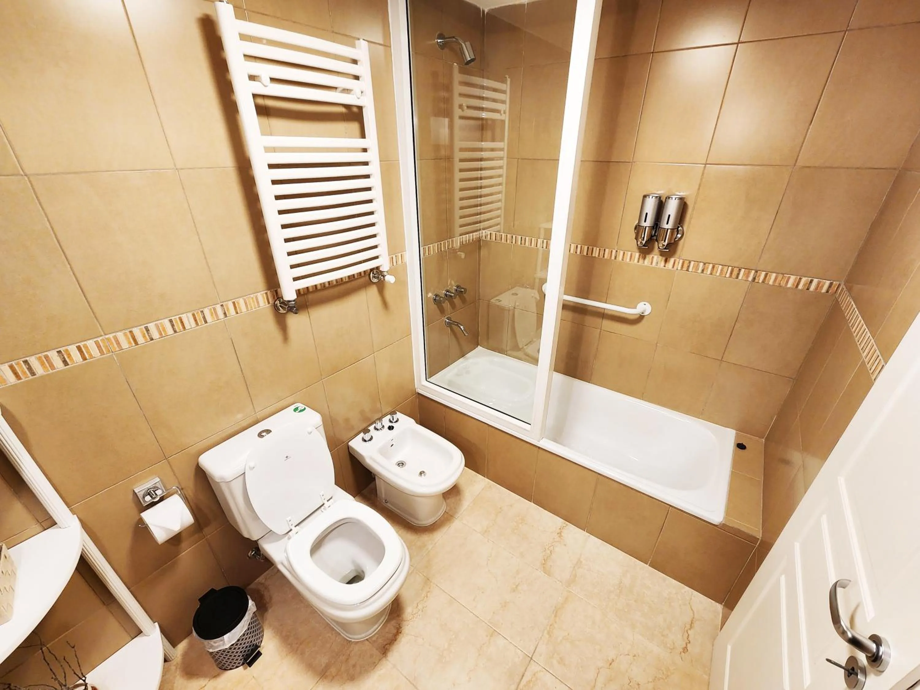 Shower in COMARCA SUR Apartamentos