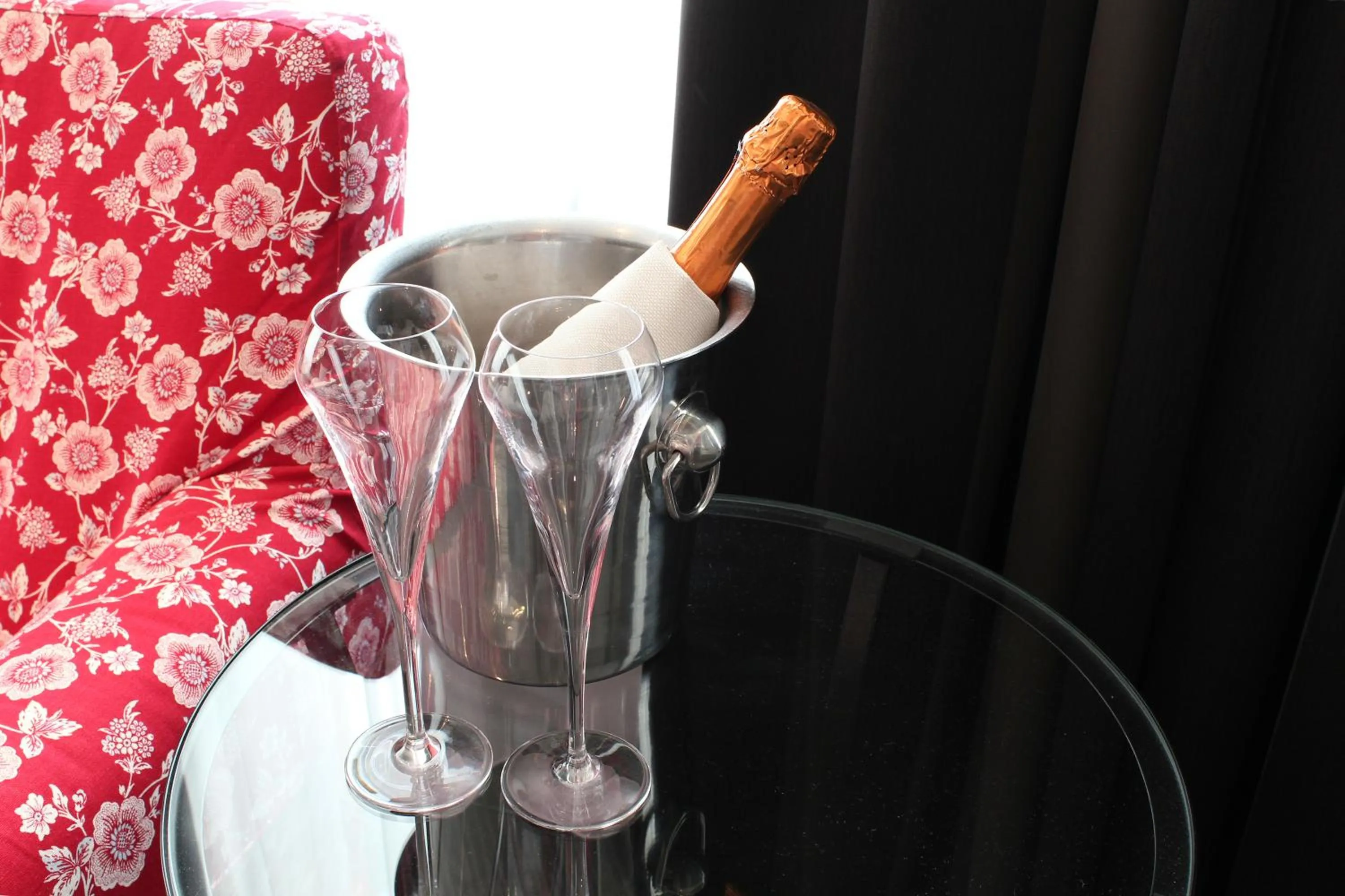 Decorative detail in Grand Hotel Monopole