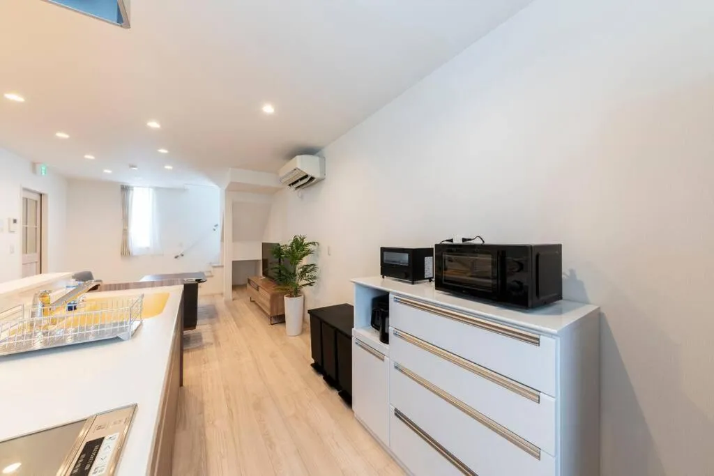 microwave in The Onyx Tomakomai