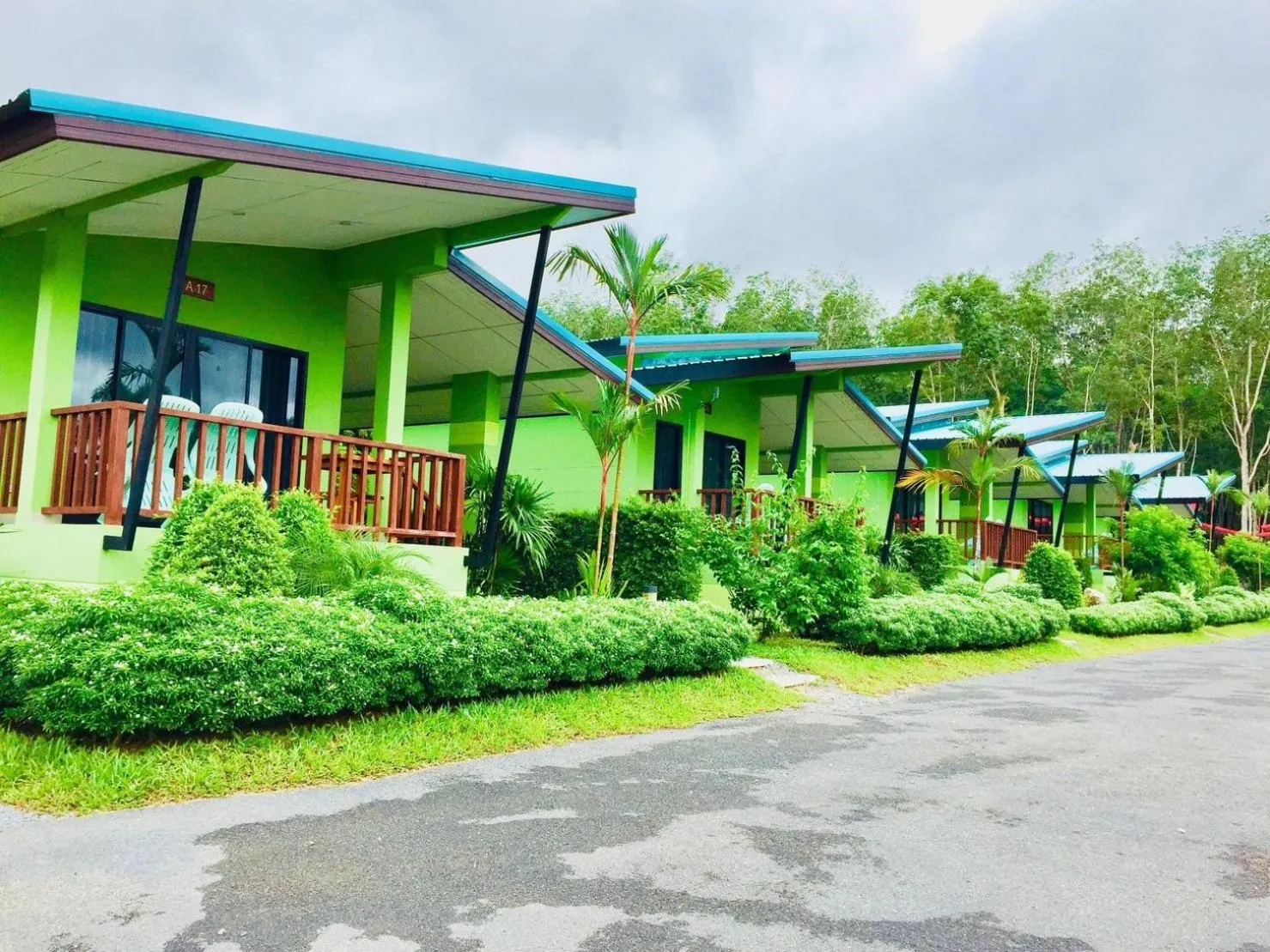 Property building in Infinite Resort and Cafe