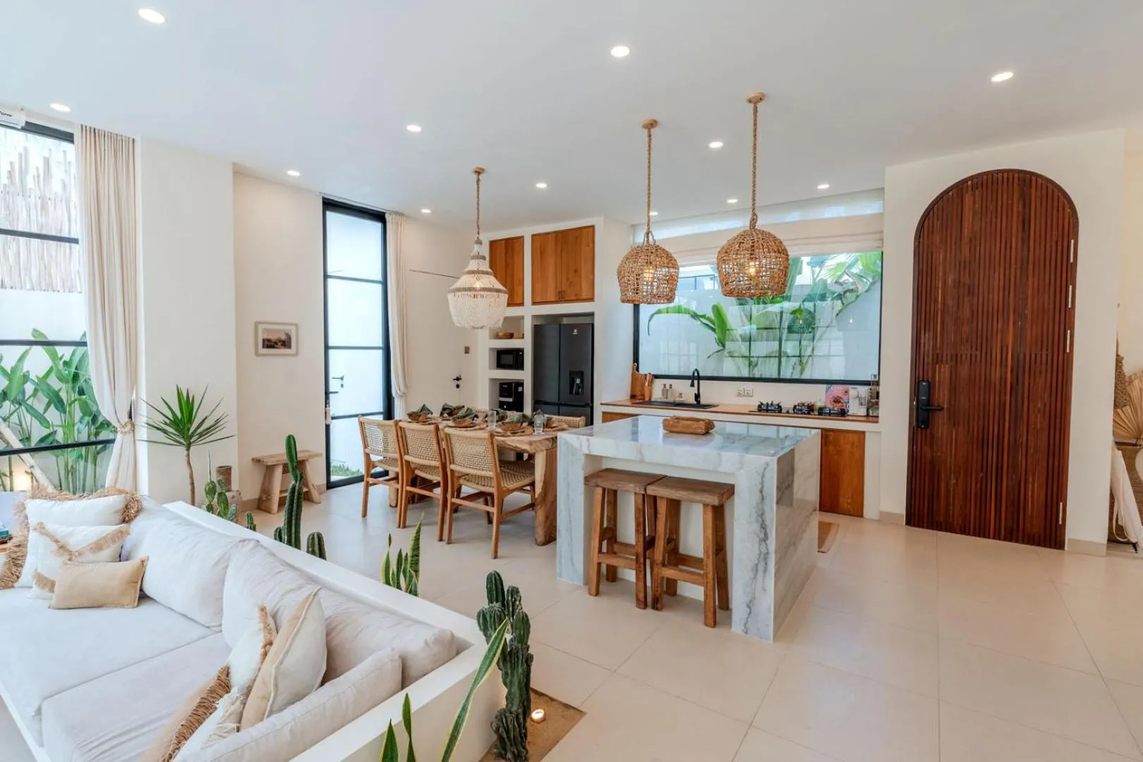 Kitchen or kitchenette in Villa Coconut Canggu