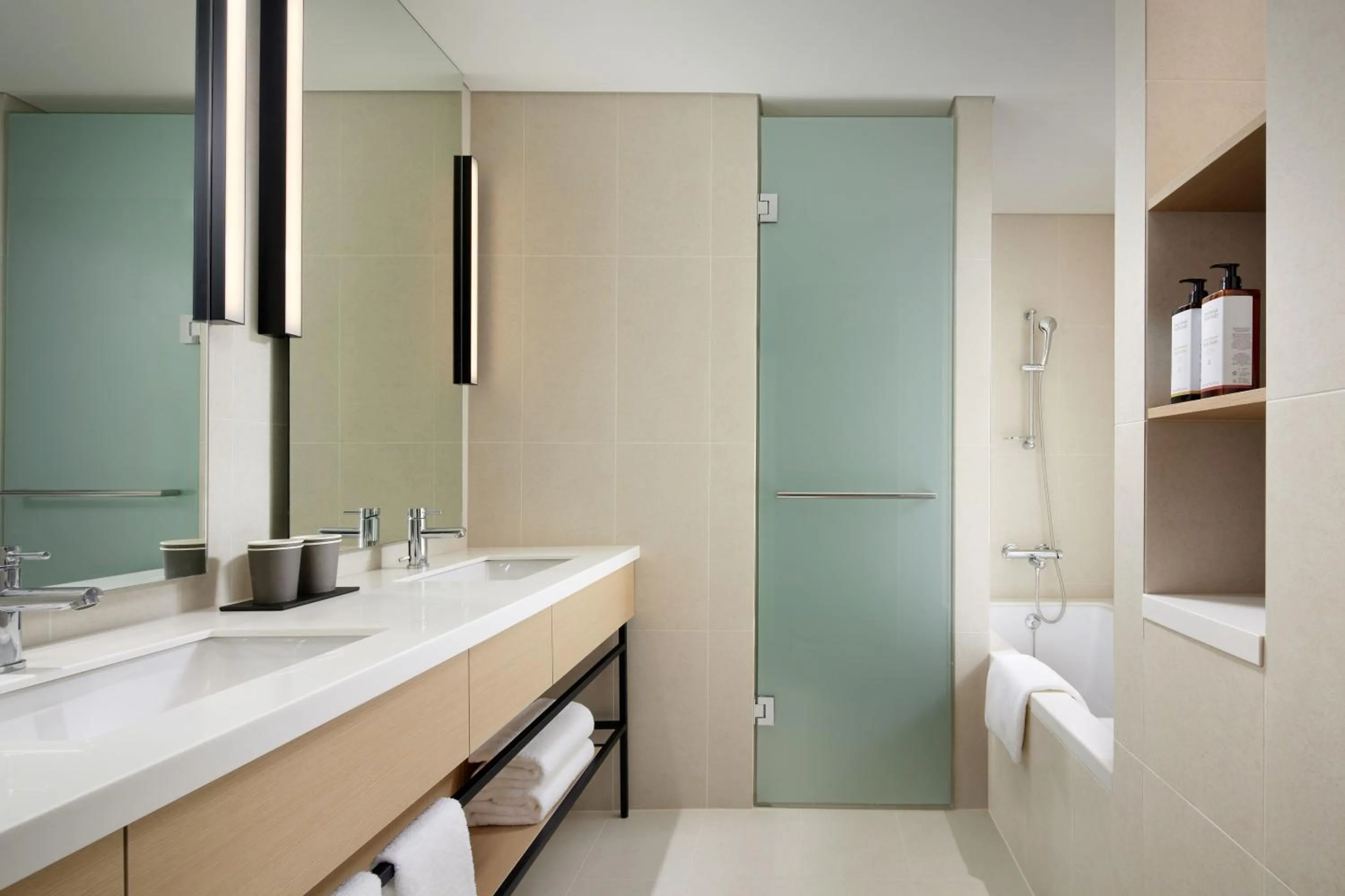 Bathroom in Shilla Stay Plus Iho Tewoo Ocean Front