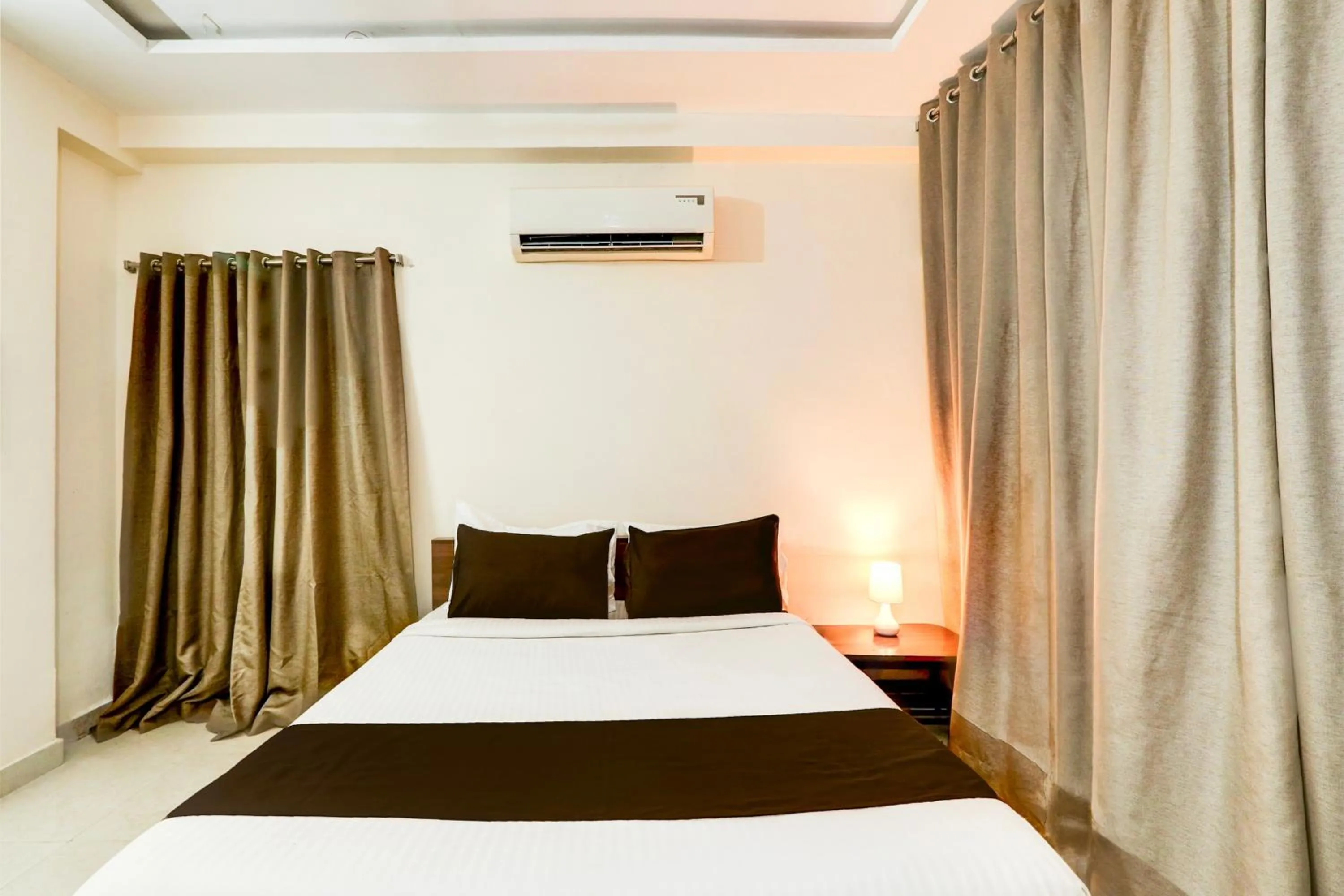 Bedroom, Bed in Hotel O Vyb Hotels