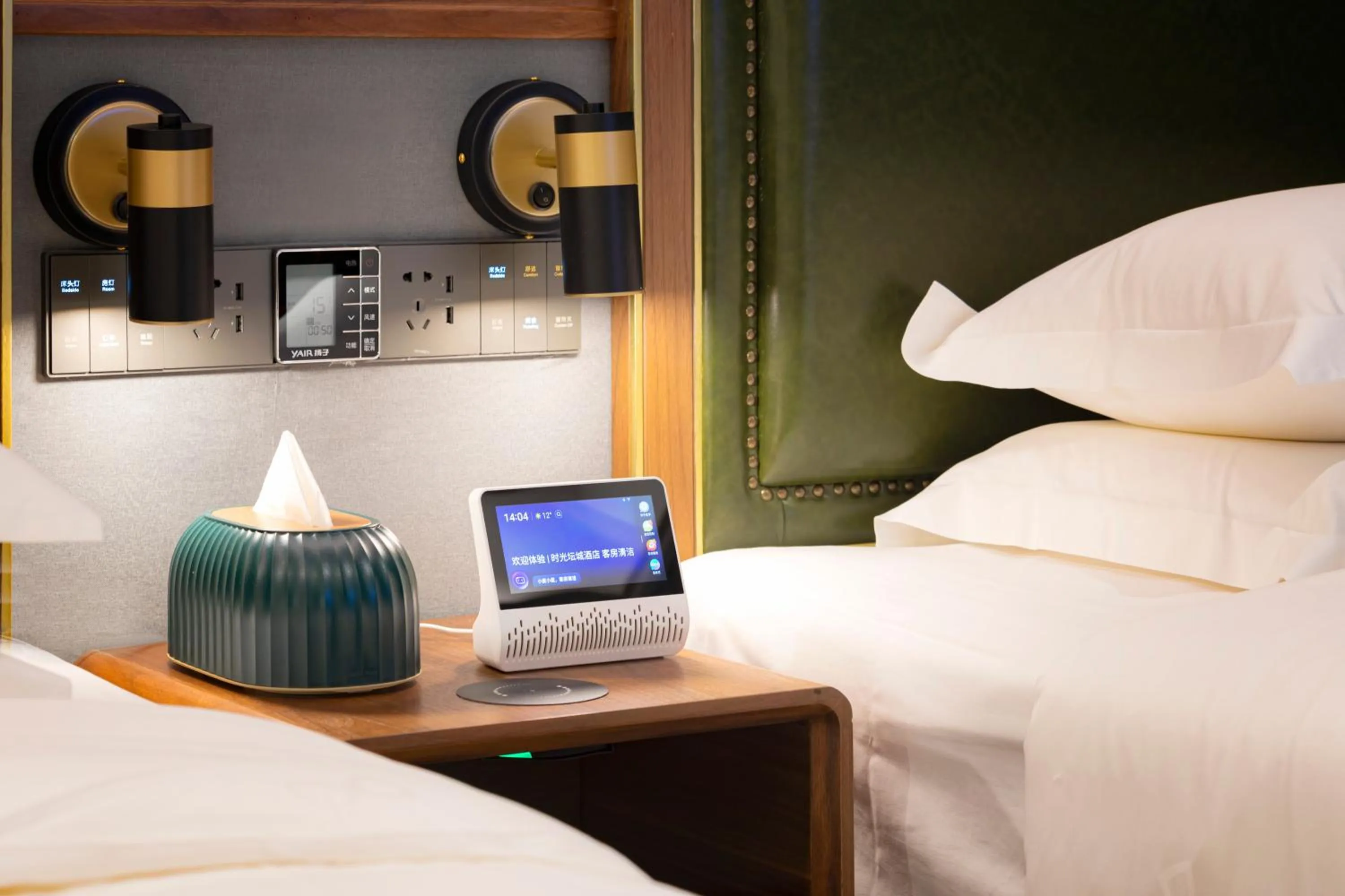 TV and multimedia, Bed in Nostalgia S Hotel Kunming Old Street