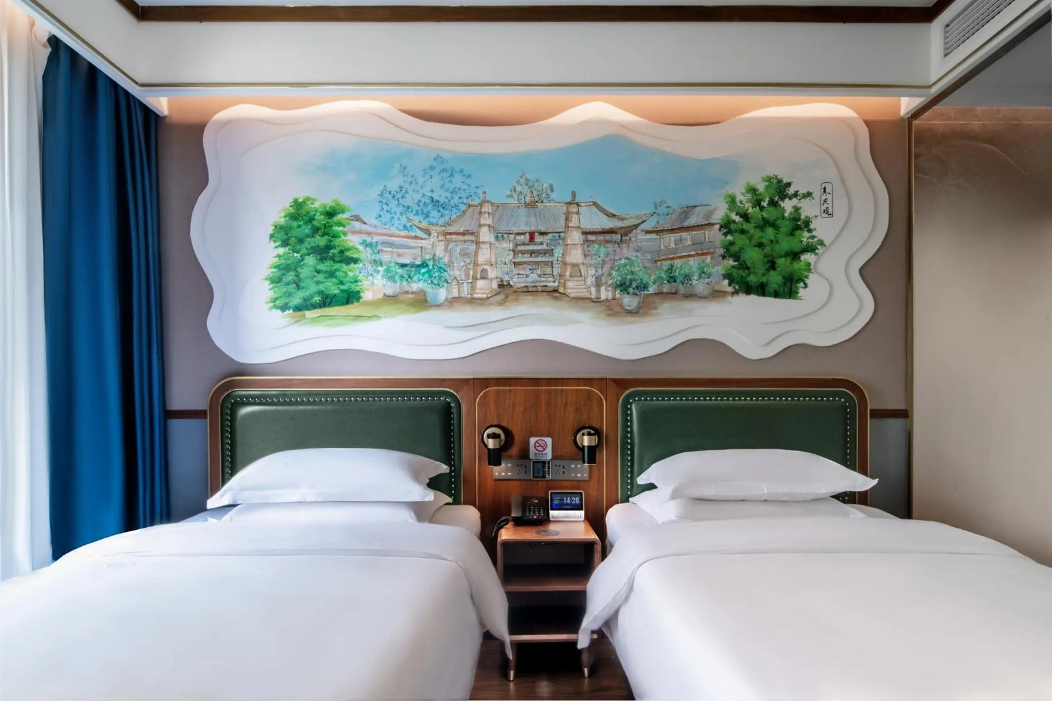 Bed in Nostalgia S Hotel Kunming Old Street