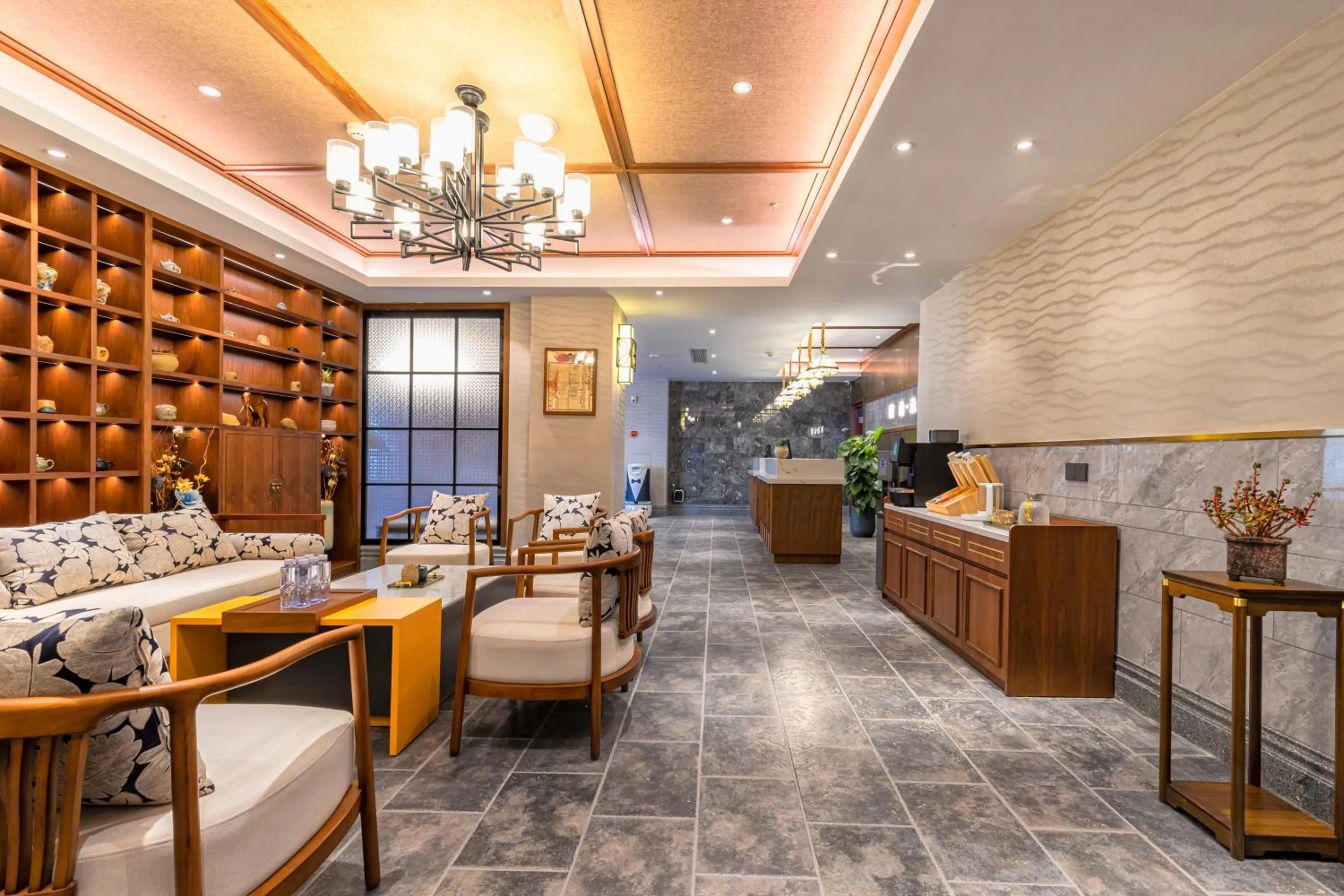 Communal lounge/ TV room in Nostalgia S Hotel Kunming Old Street