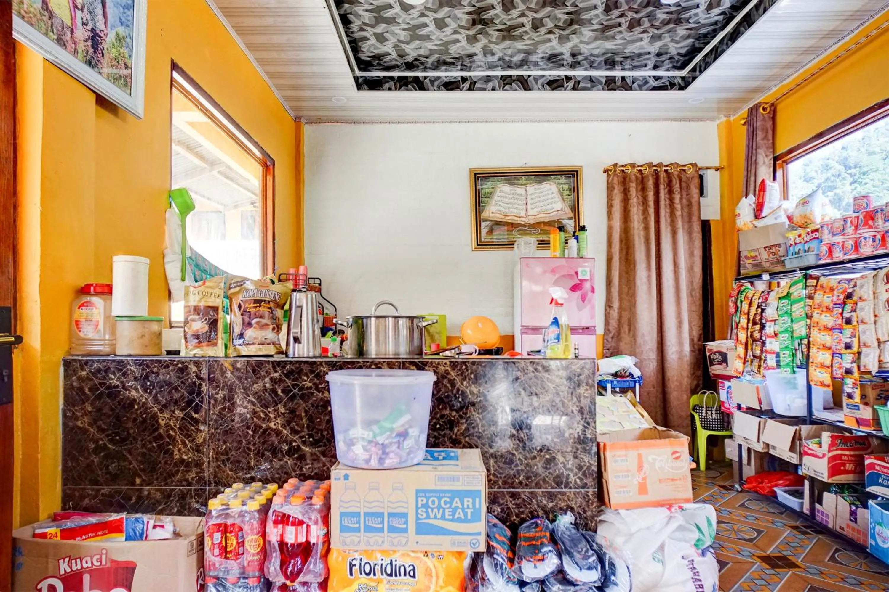 Lobby or reception in Hotel O Sejolie Sibayak