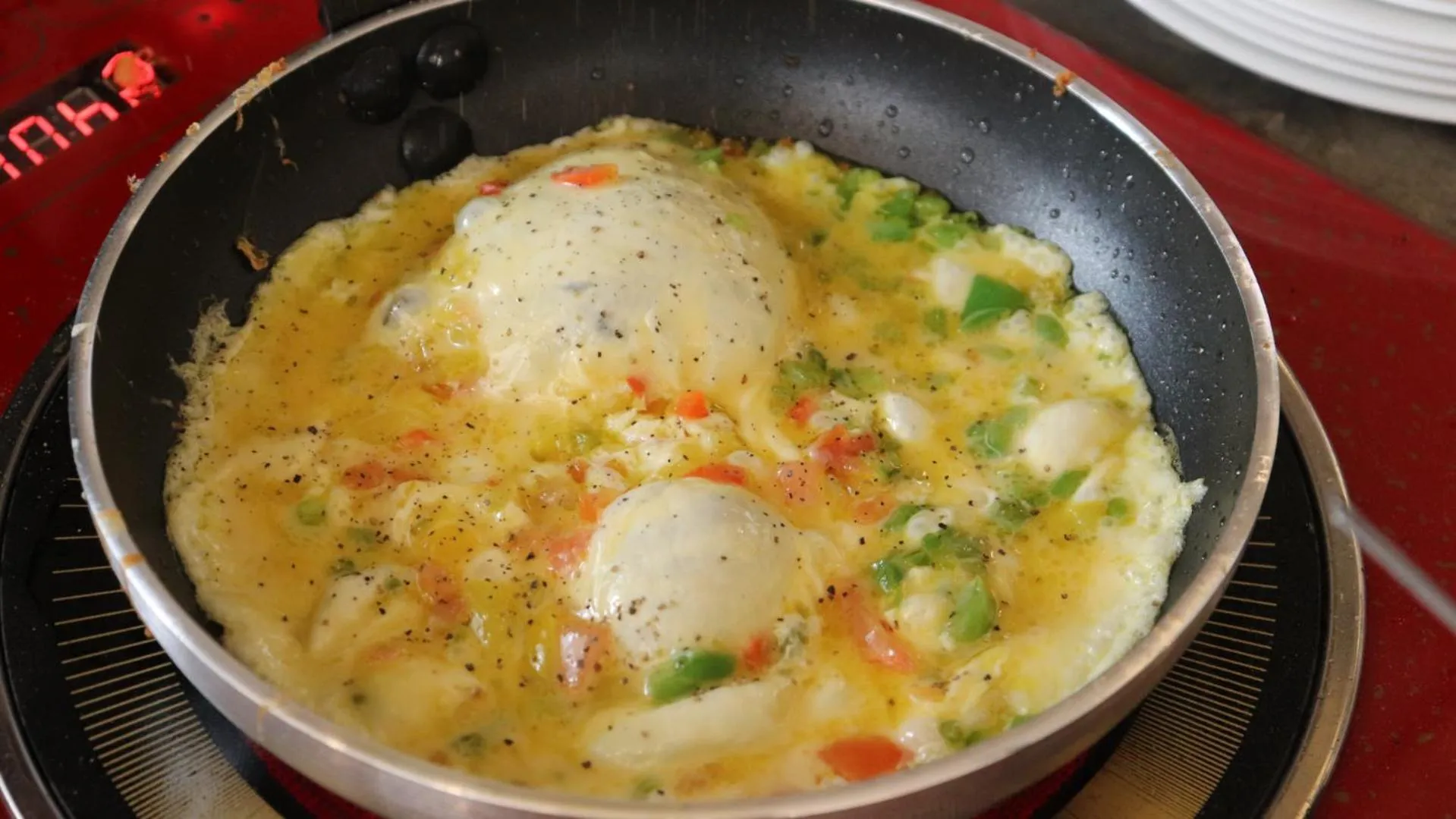 Restaurant/places to eat in Sandy palace Hotel