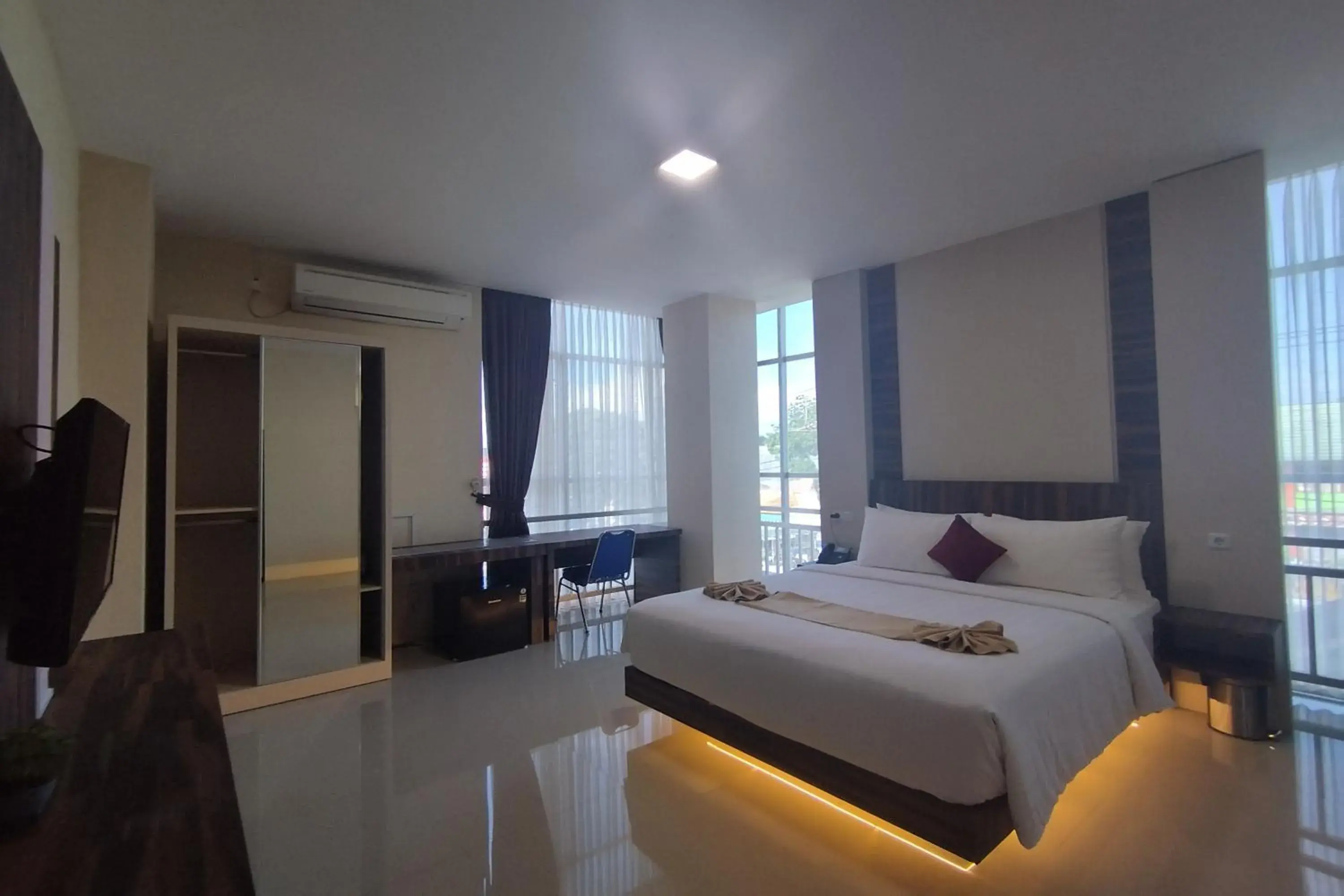 Deluxe Double Room in Great Cokro Edotel Lampung Deluxe Double Room in Great Cokro Edotel Lampung