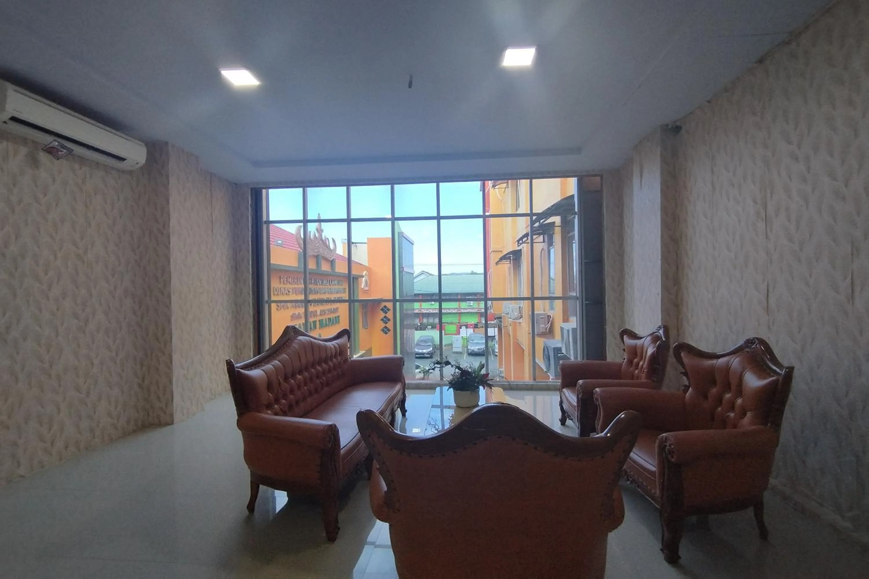 Lobby or reception in Great Cokro Edotel Lampung