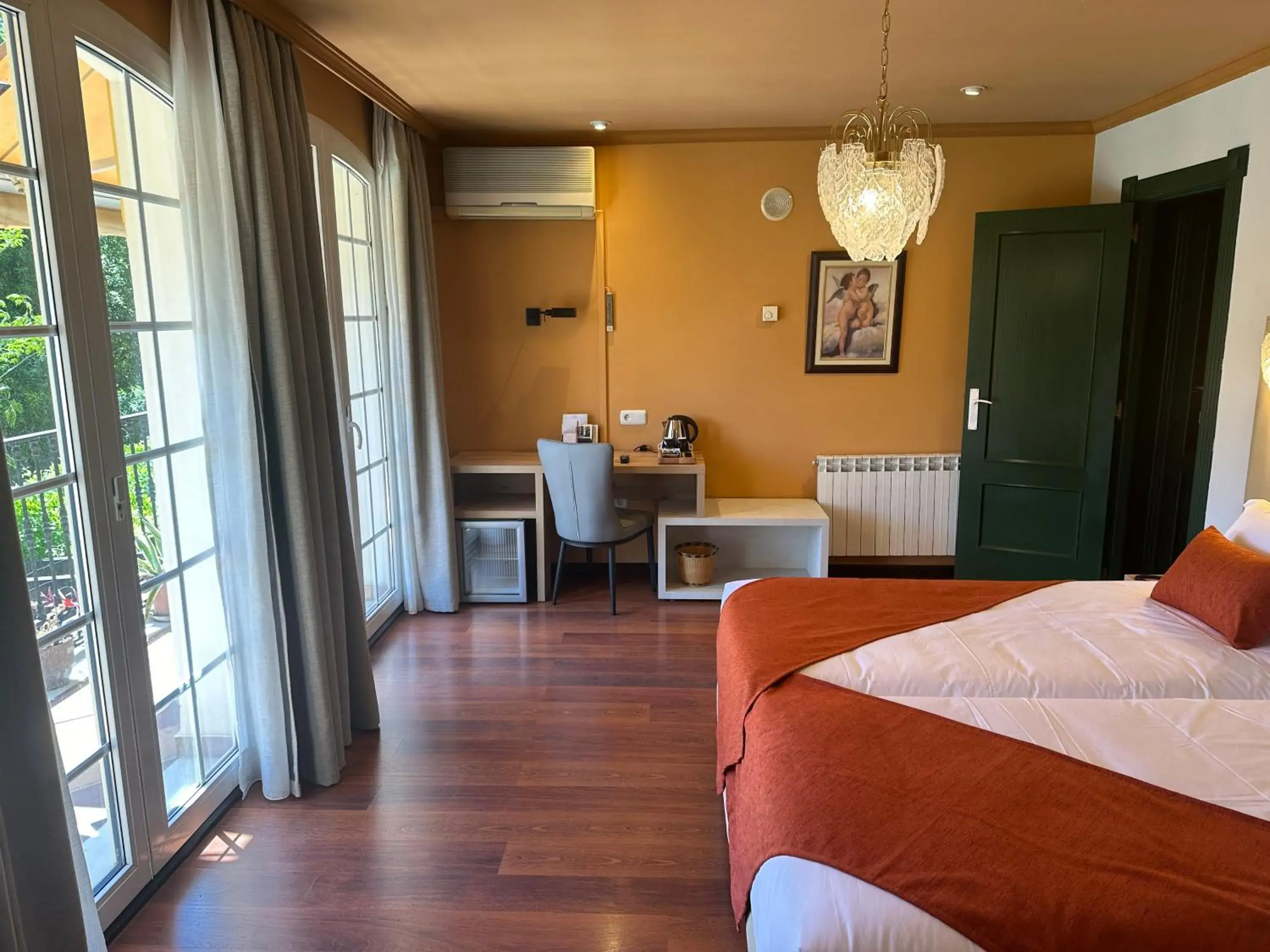 Twin Room with Terrace in Hotel Cortijo Landete Twin Room with Terrace in Hotel Cortijo Landete