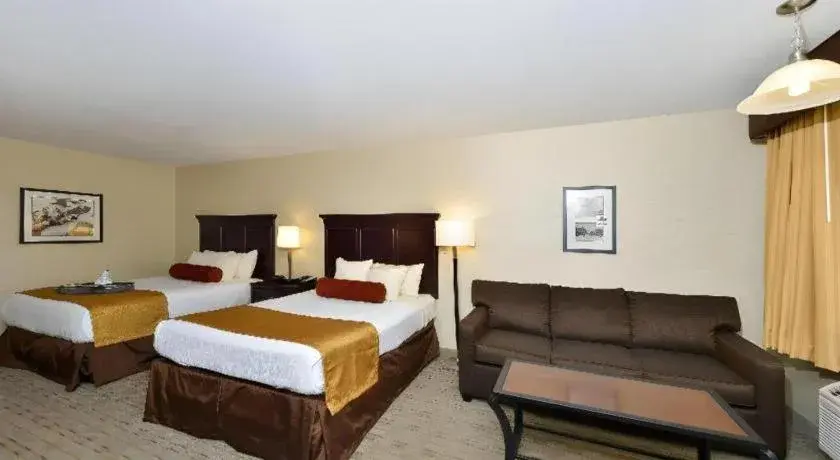 Bed in Best Western Frontier Motel Bed in Best Western Frontier Motel