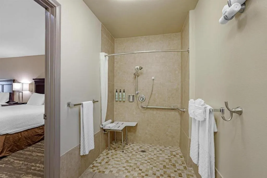 Bed in Best Western Frontier Motel