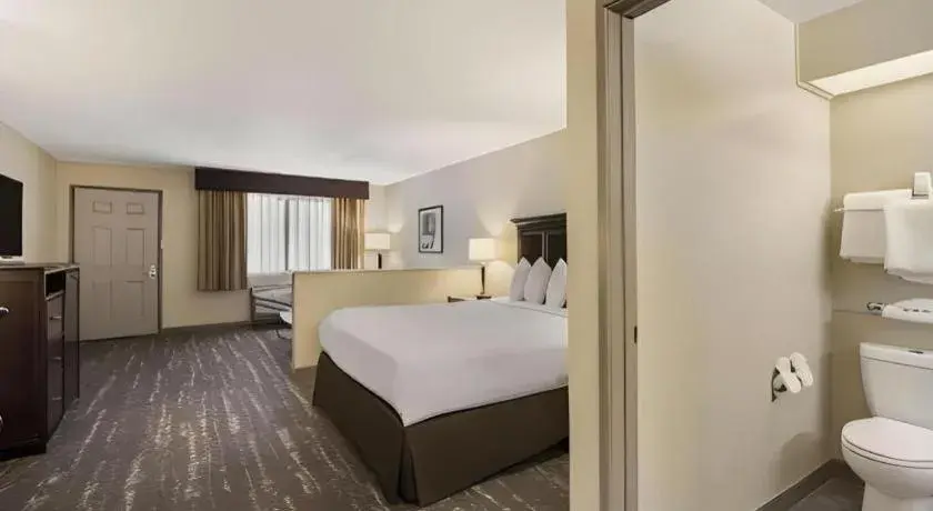 Bed in Best Western Frontier Motel Bed in Best Western Frontier Motel