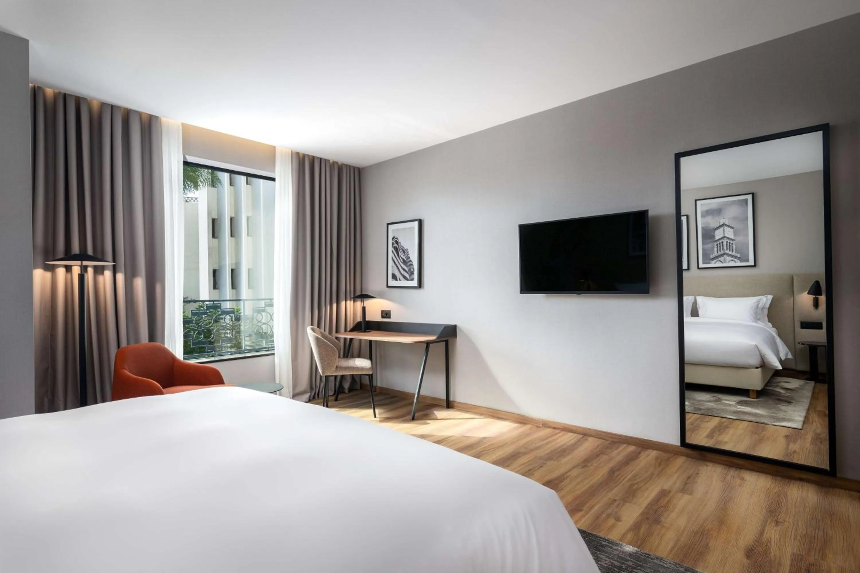 Bedroom, Bed in Radisson Hotel Casablanca Gauthier La Citadelle