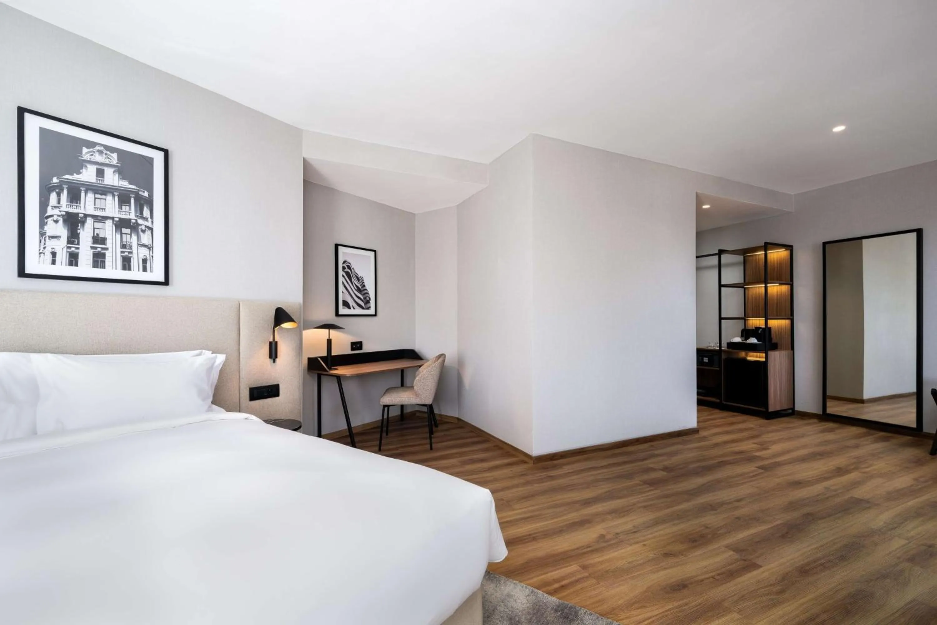 Photo of the whole room, Bed in Radisson Hotel Casablanca Gauthier La Citadelle