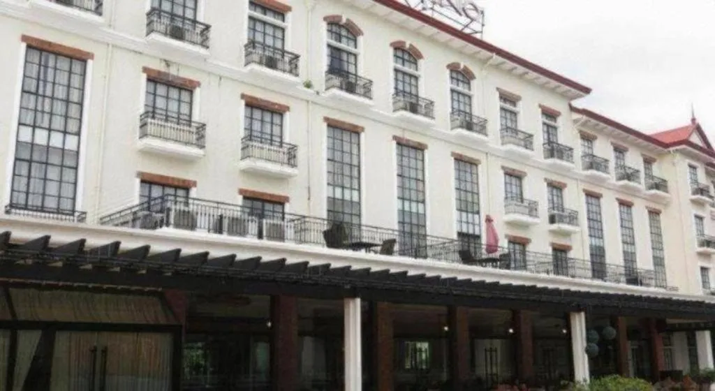 Pontefino Hotel and Residences