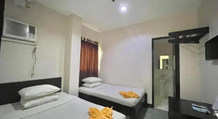 Bed in Boracay Travelodge Beach Resort Bed in Boracay Travelodge Beach Resort