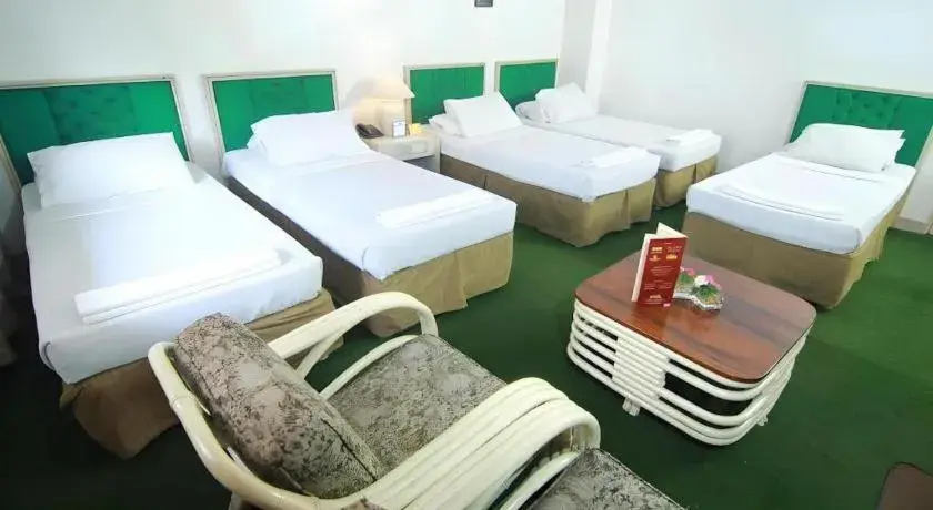 Bed in Hotel Supreme Bed in Hotel Supreme