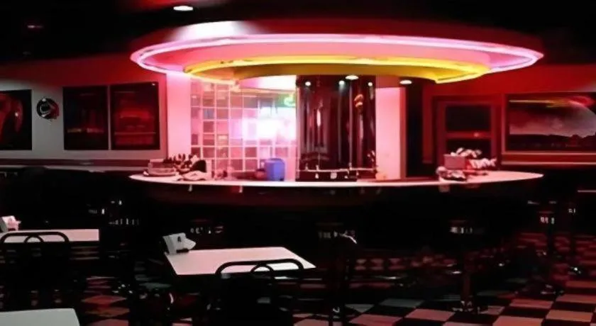 Hotel Supreme Convention Plaza