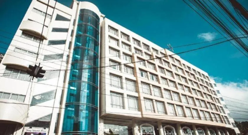 Hotel Supreme Convention Plaza