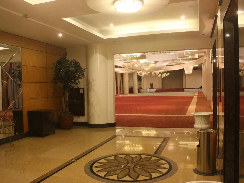 Hotel Supreme Convention Plaza